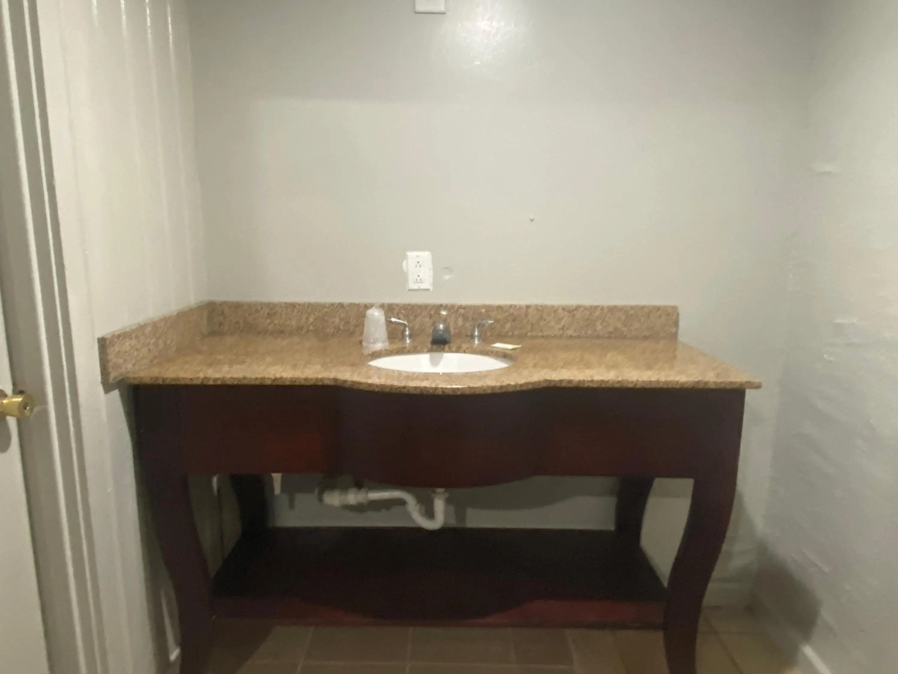 Kitchen or kitchenette in PASCAGOULA EXTENDED STAY