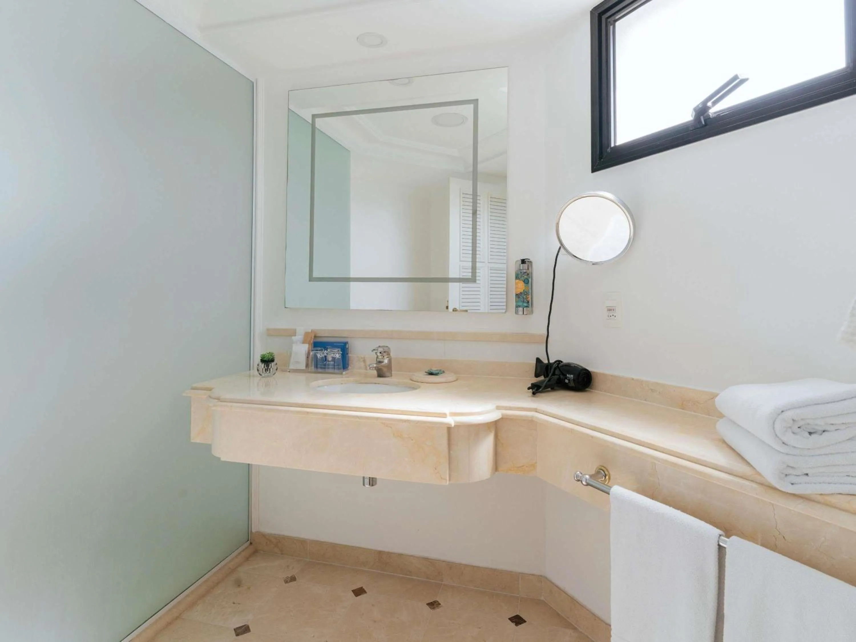 Bathroom in Grand Mercure Sao Paulo Ibirapuera