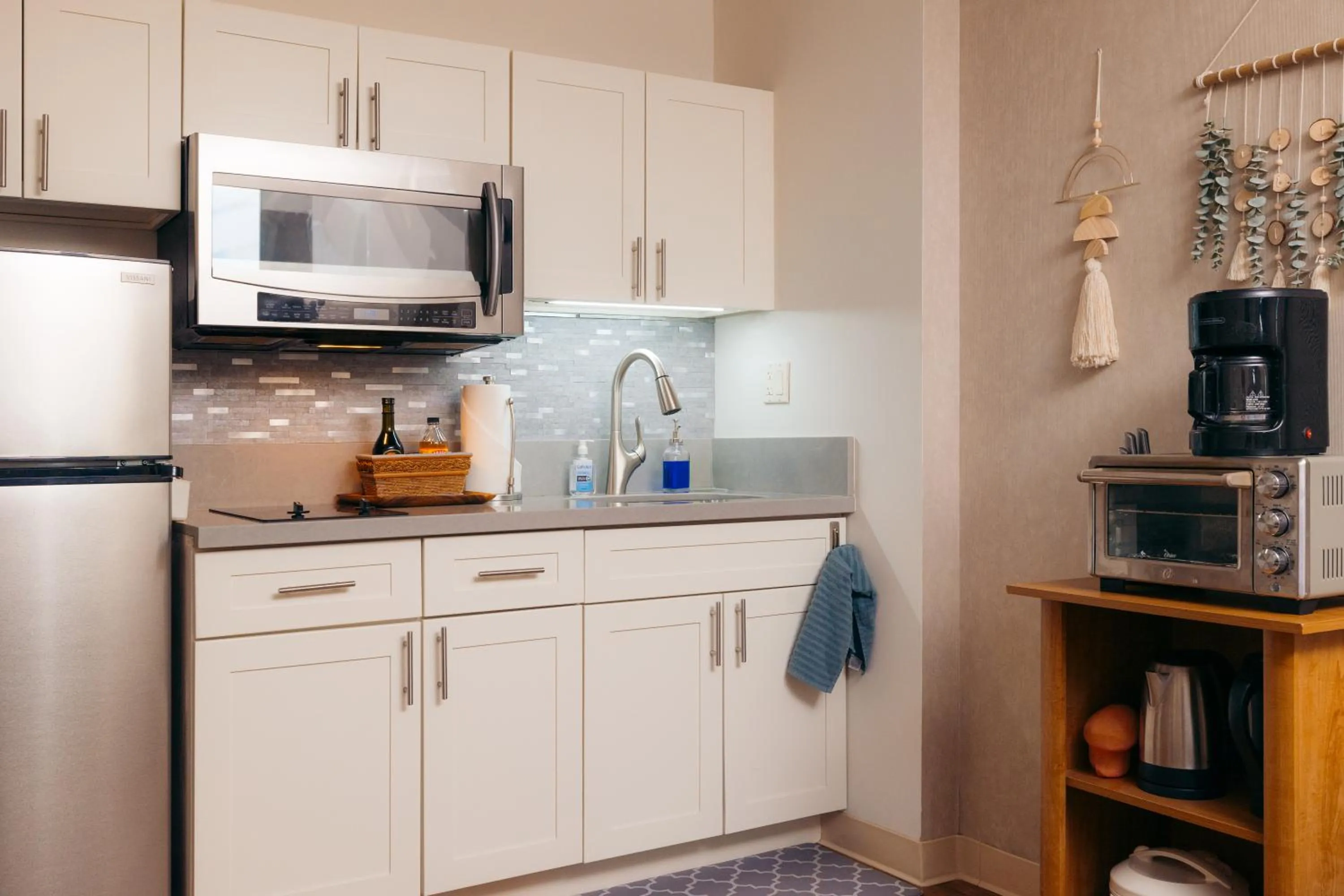 kitchen in Bishop Suites at Executive Centre