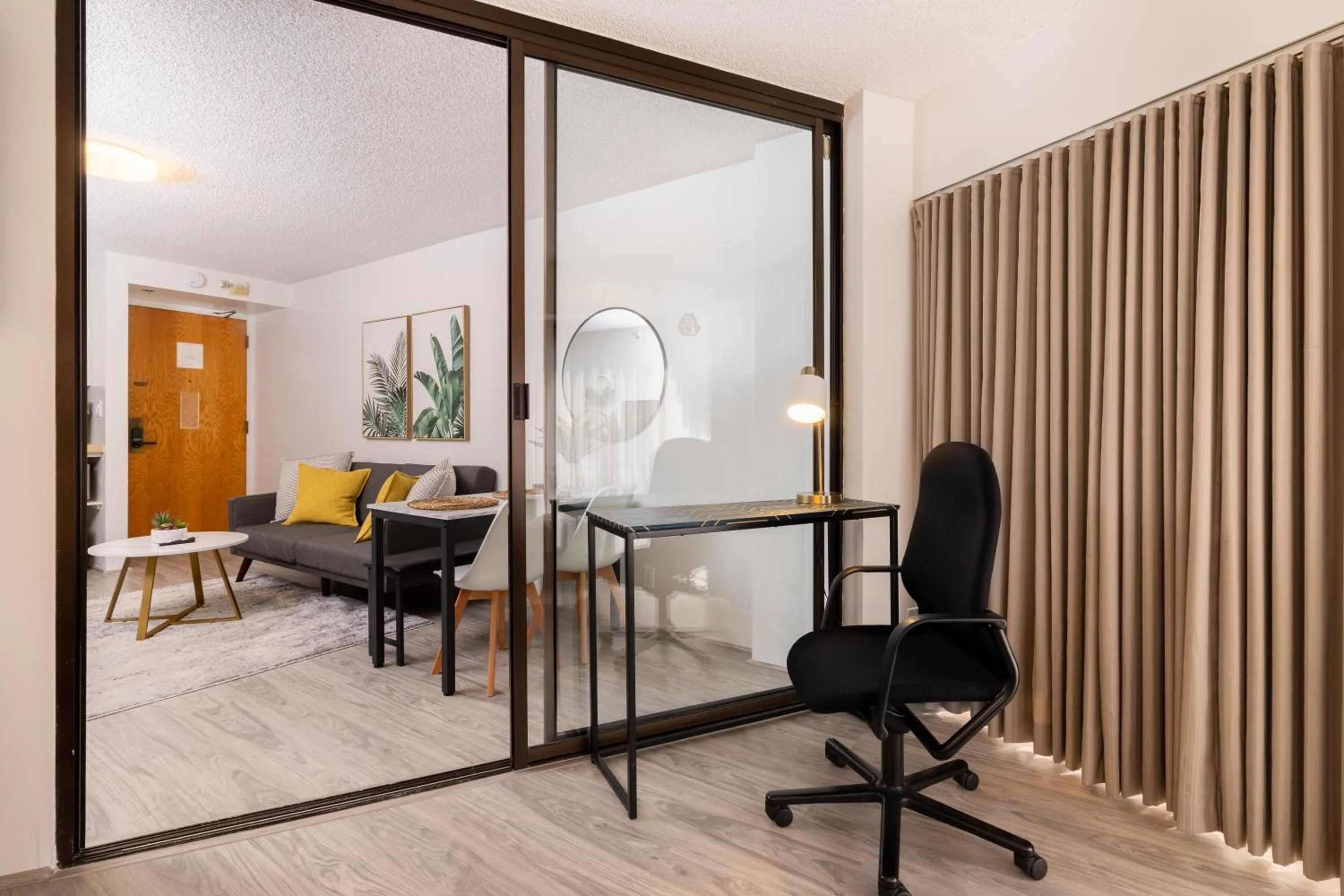 Living room in Bishop Suites at Executive Centre