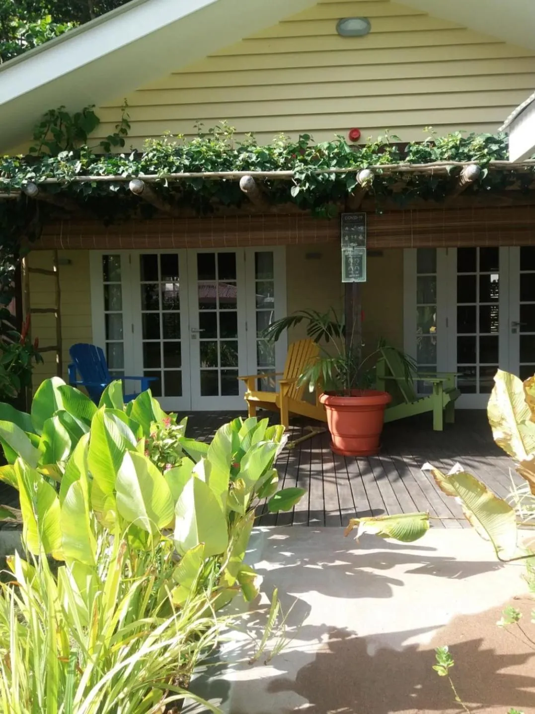 Property building in Residence Praslinoise