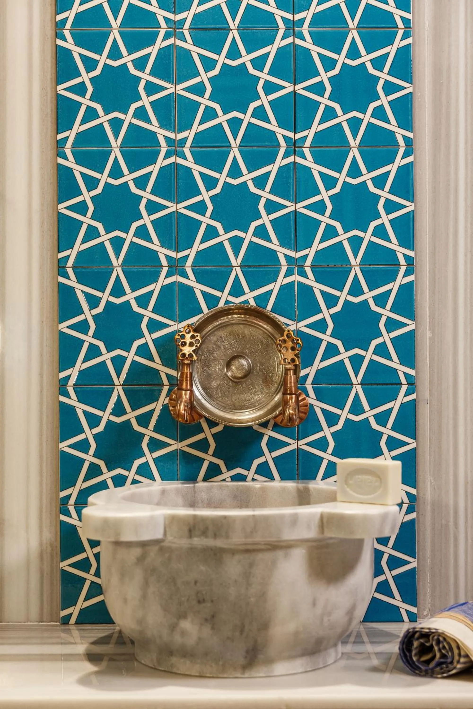 Public Bath in Luff Living - Adult Only 12 Plus