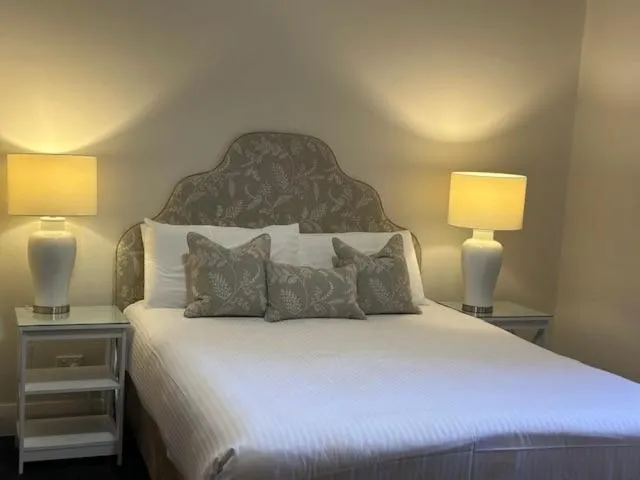 Photo of the whole room, Bed in Duntryleague