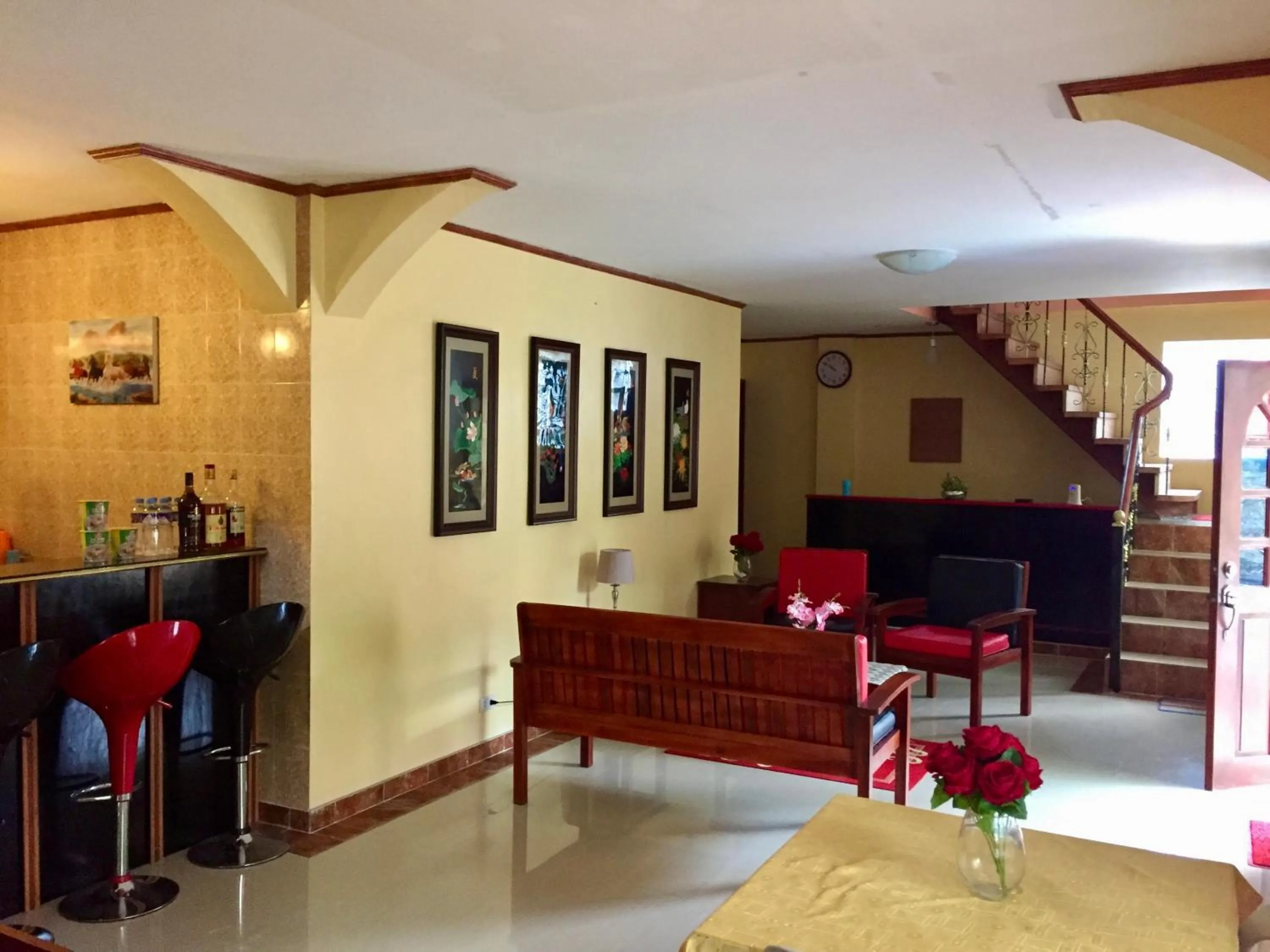 Living room in TGH Guest House Badian