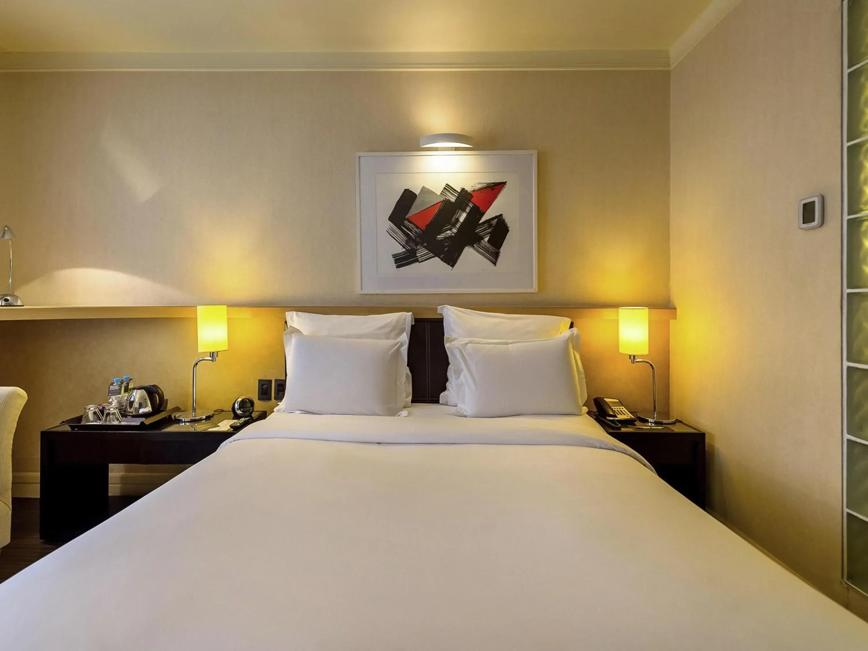 Superior Room with One Queen Bed - single occupancy - City View in Pullman Sao Paulo Ibirapuera Superior Room with One Queen Bed - single occupancy - City View in Pullman Sao Paulo Ibirapuera