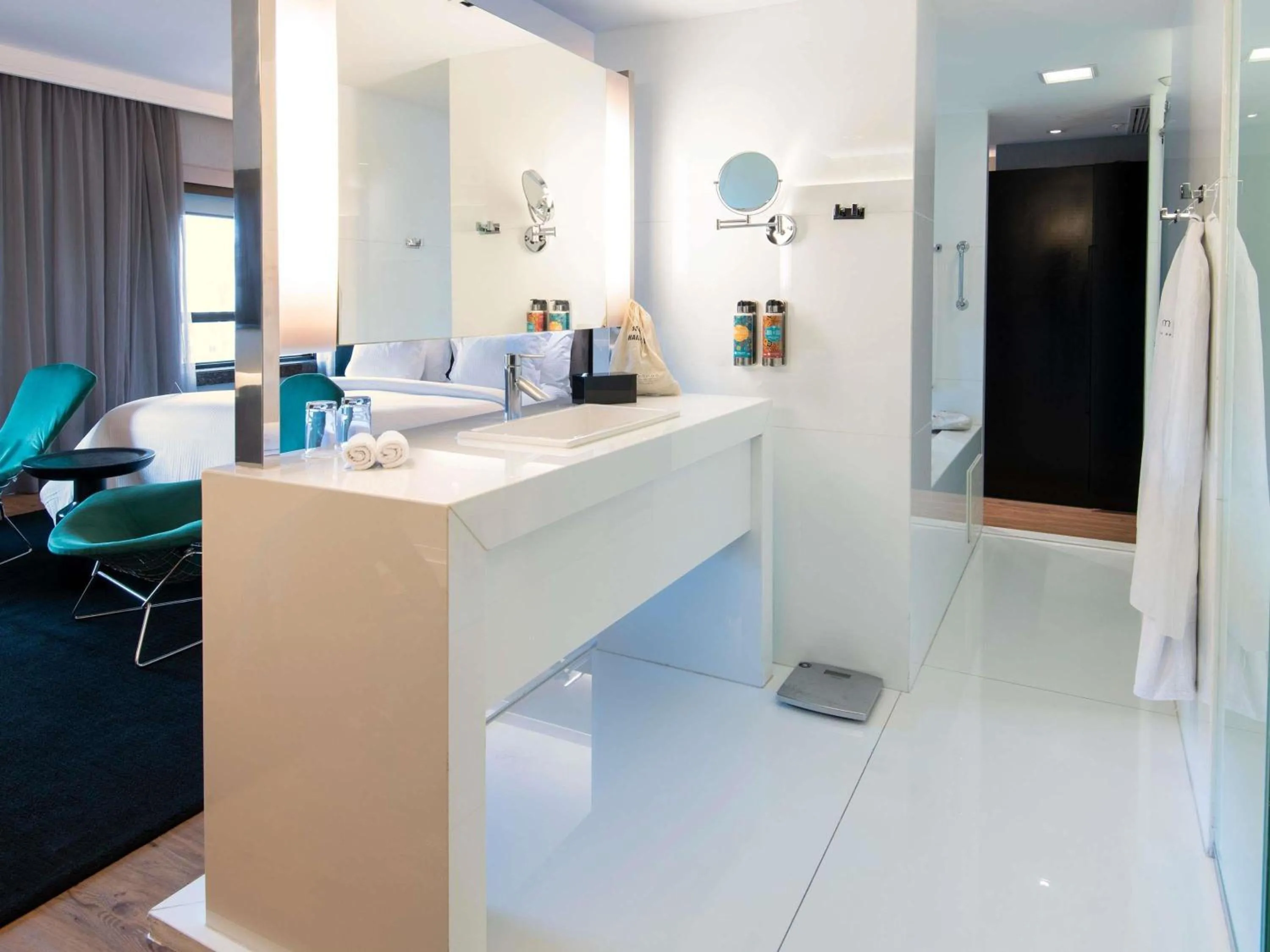 Photo of the whole room in Pullman Sao Paulo Ibirapuera