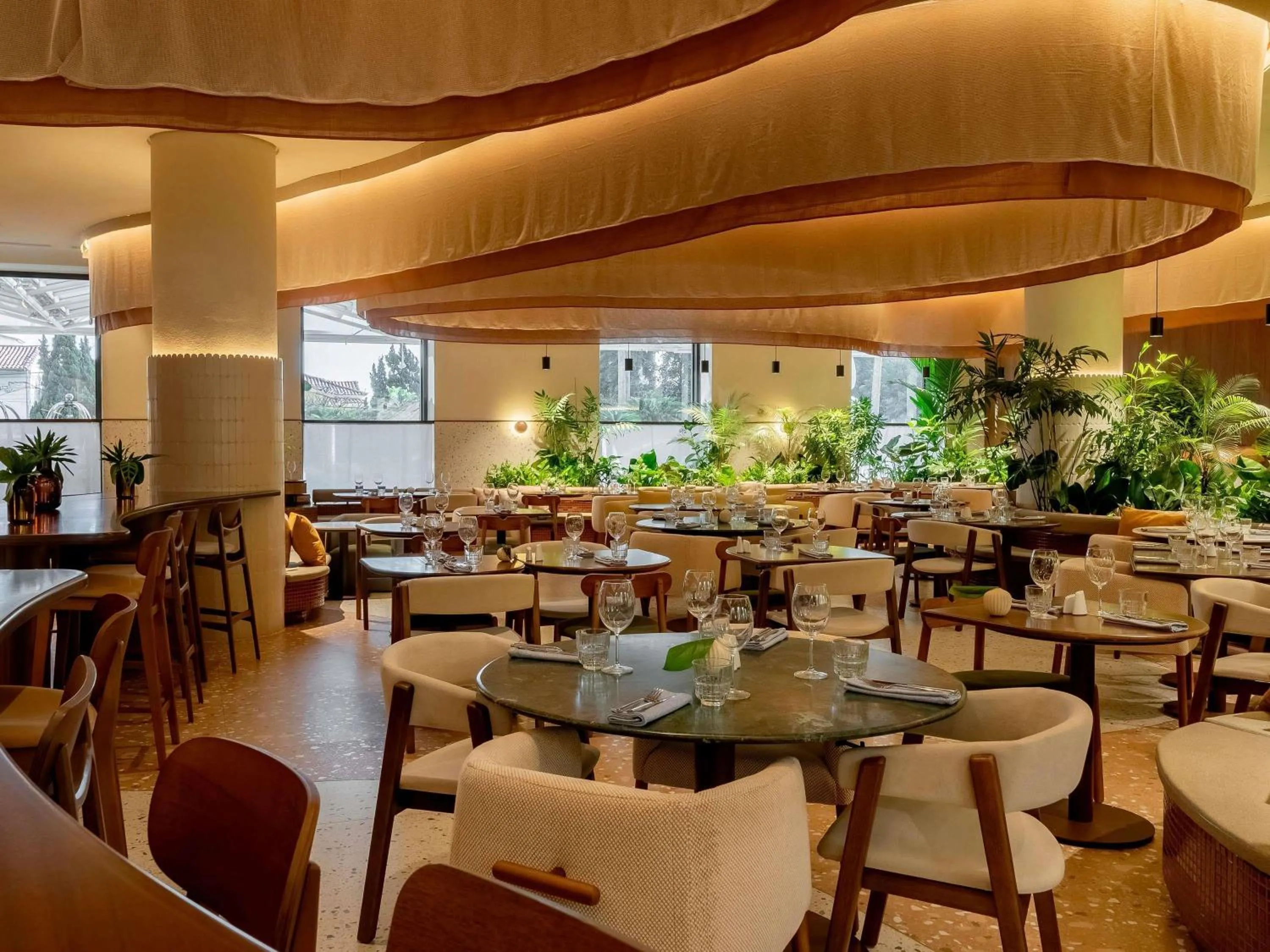 Restaurant/places to eat in Pullman Sao Paulo Ibirapuera