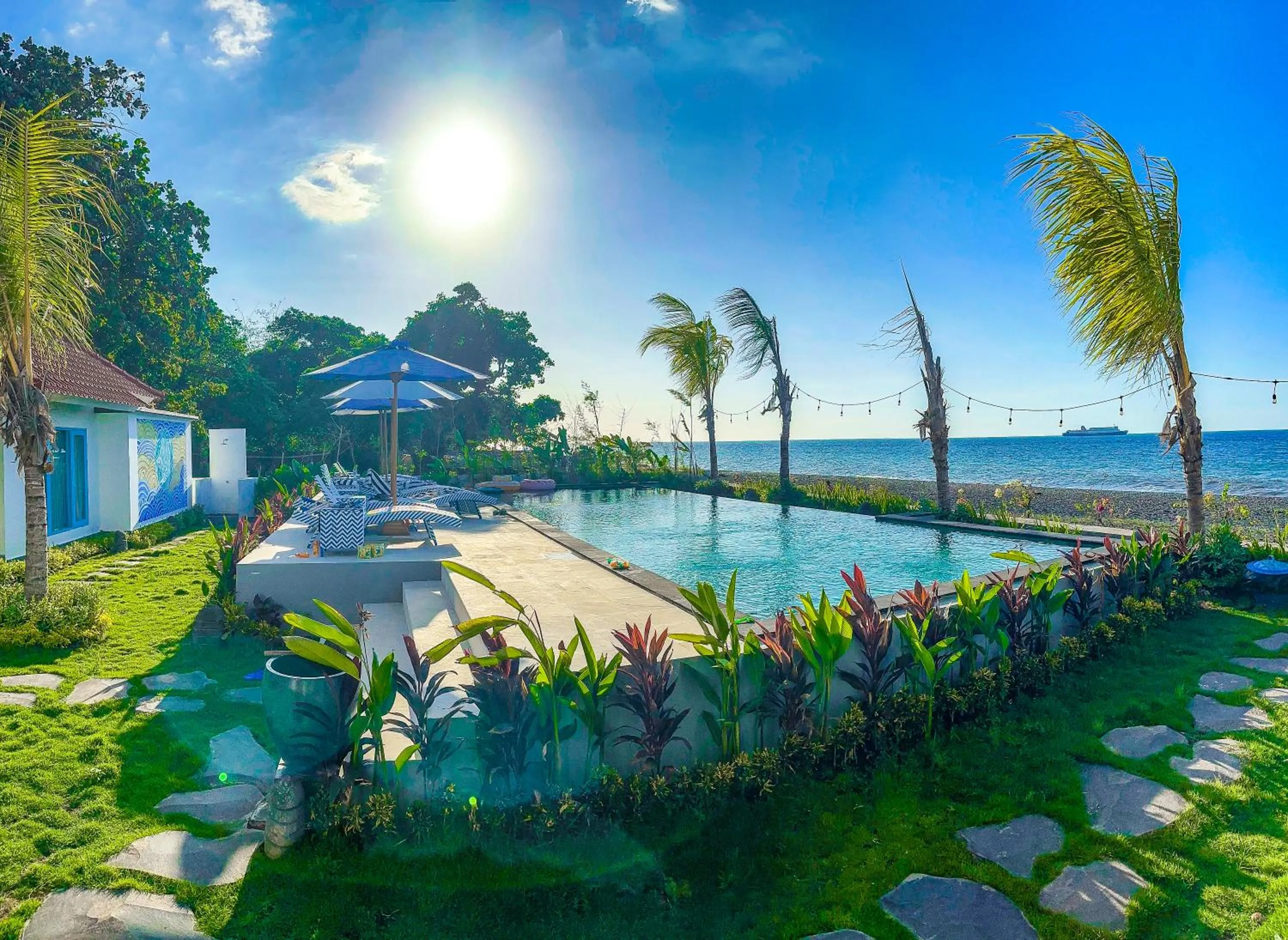 Swimming pool in Ocean Paradise Bali
