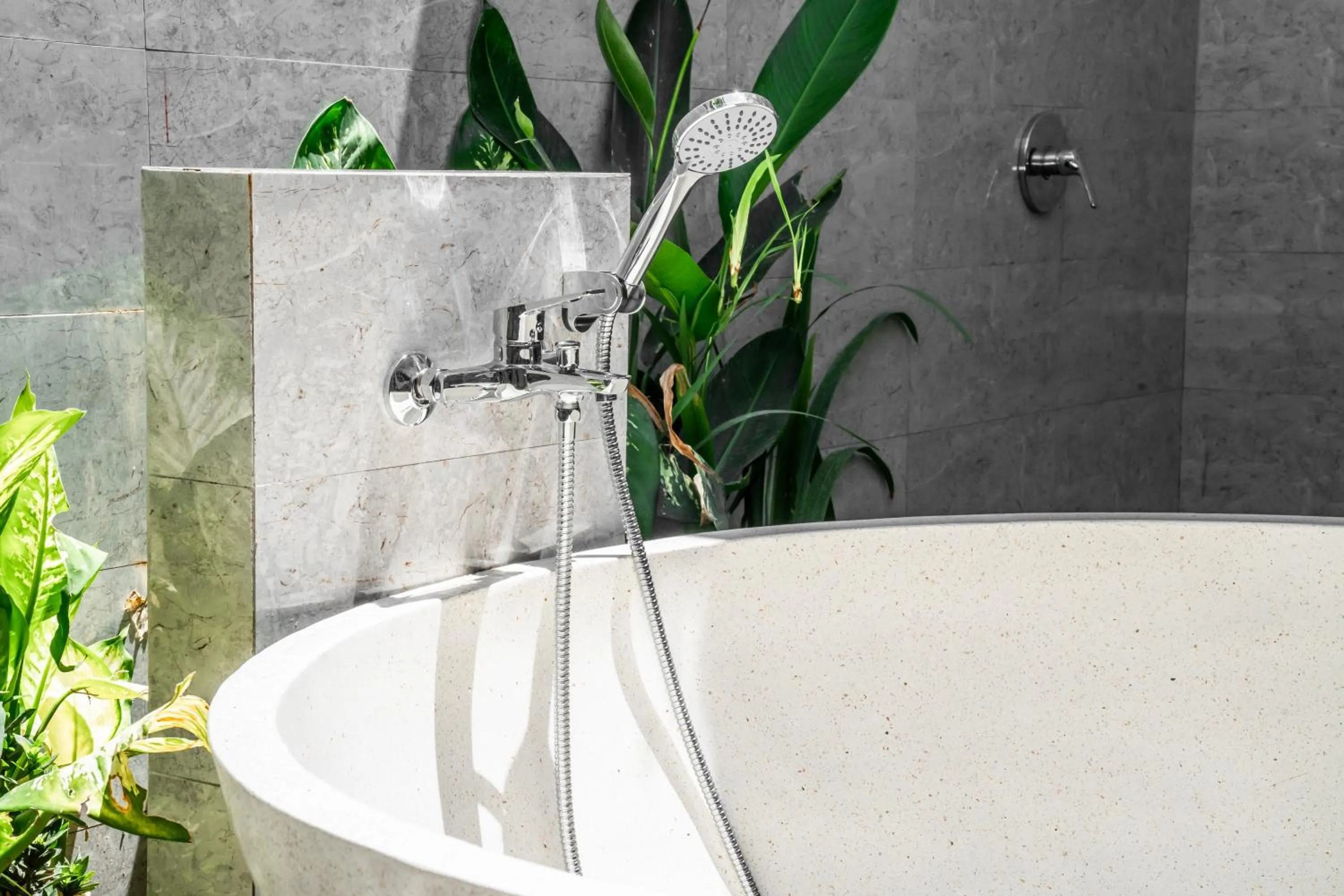 Bath in Ocean Paradise Bali