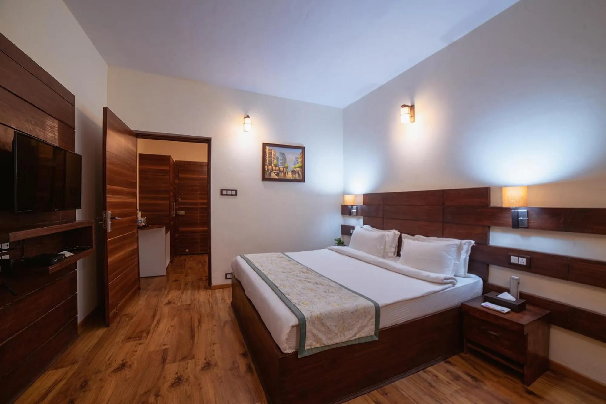 Bed in Dhanachuli Retreat