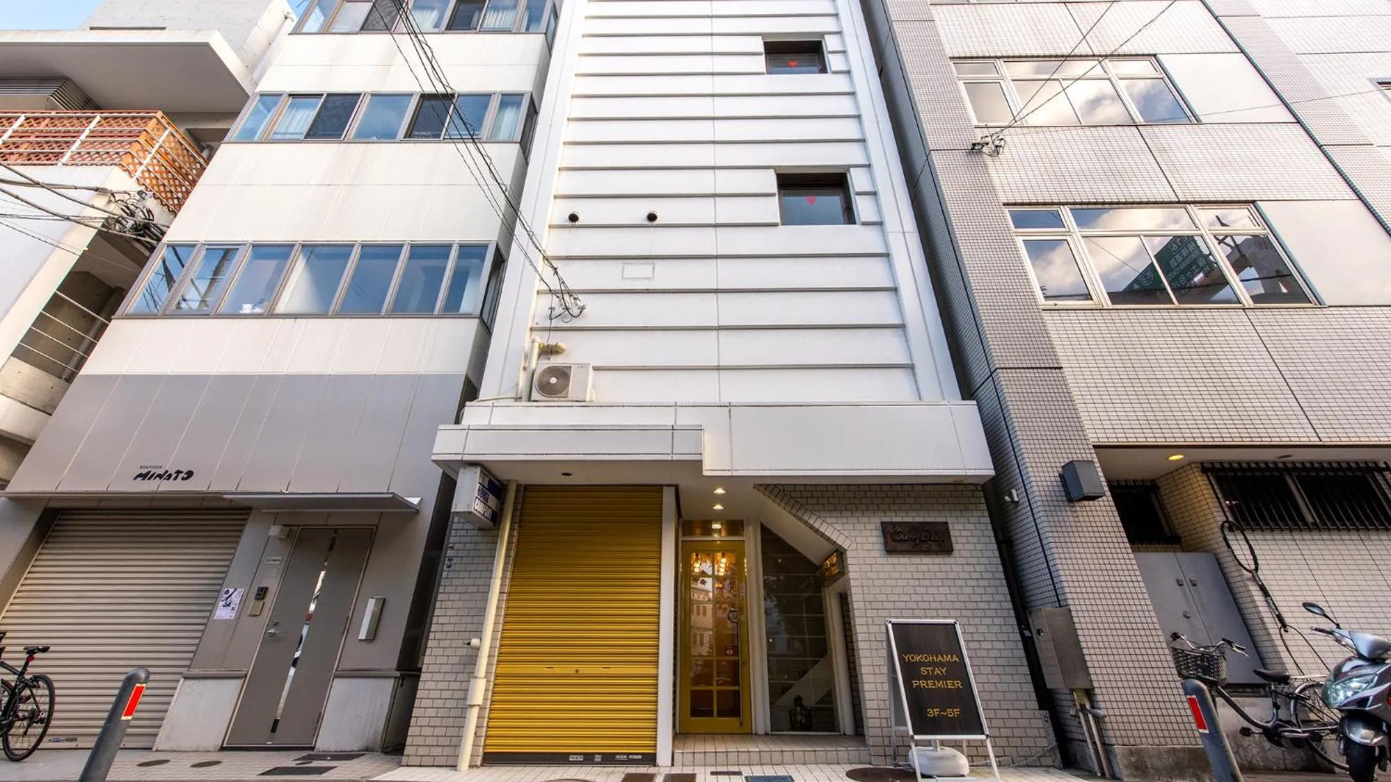 Property building in YOKOHAMA STAY PREMIER