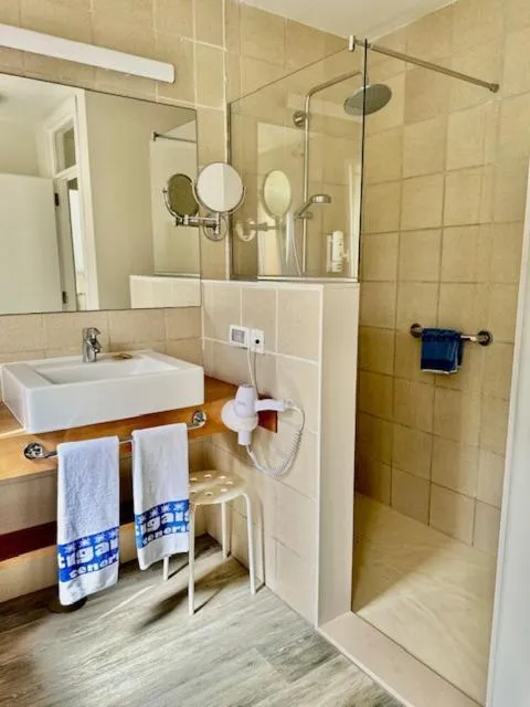 Bathroom in Apartamentos Tigaiga Suites