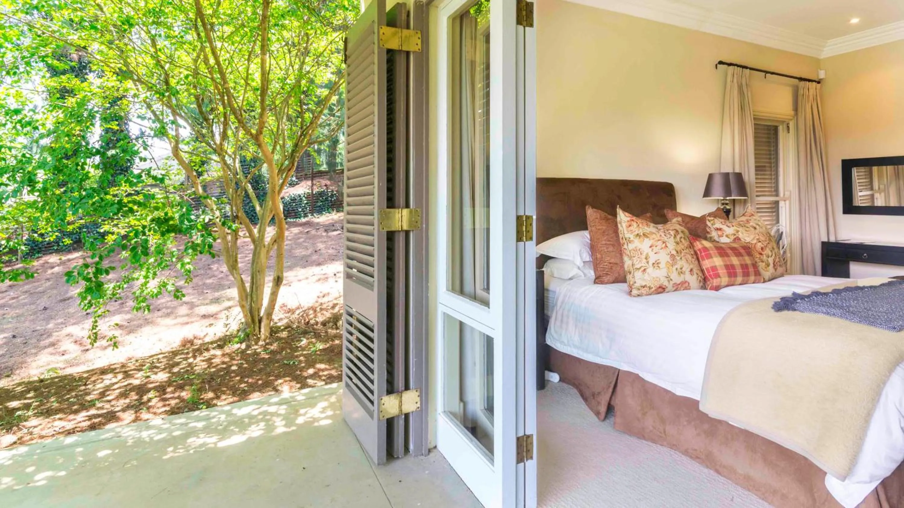 Bed in Arum Hill Lodge