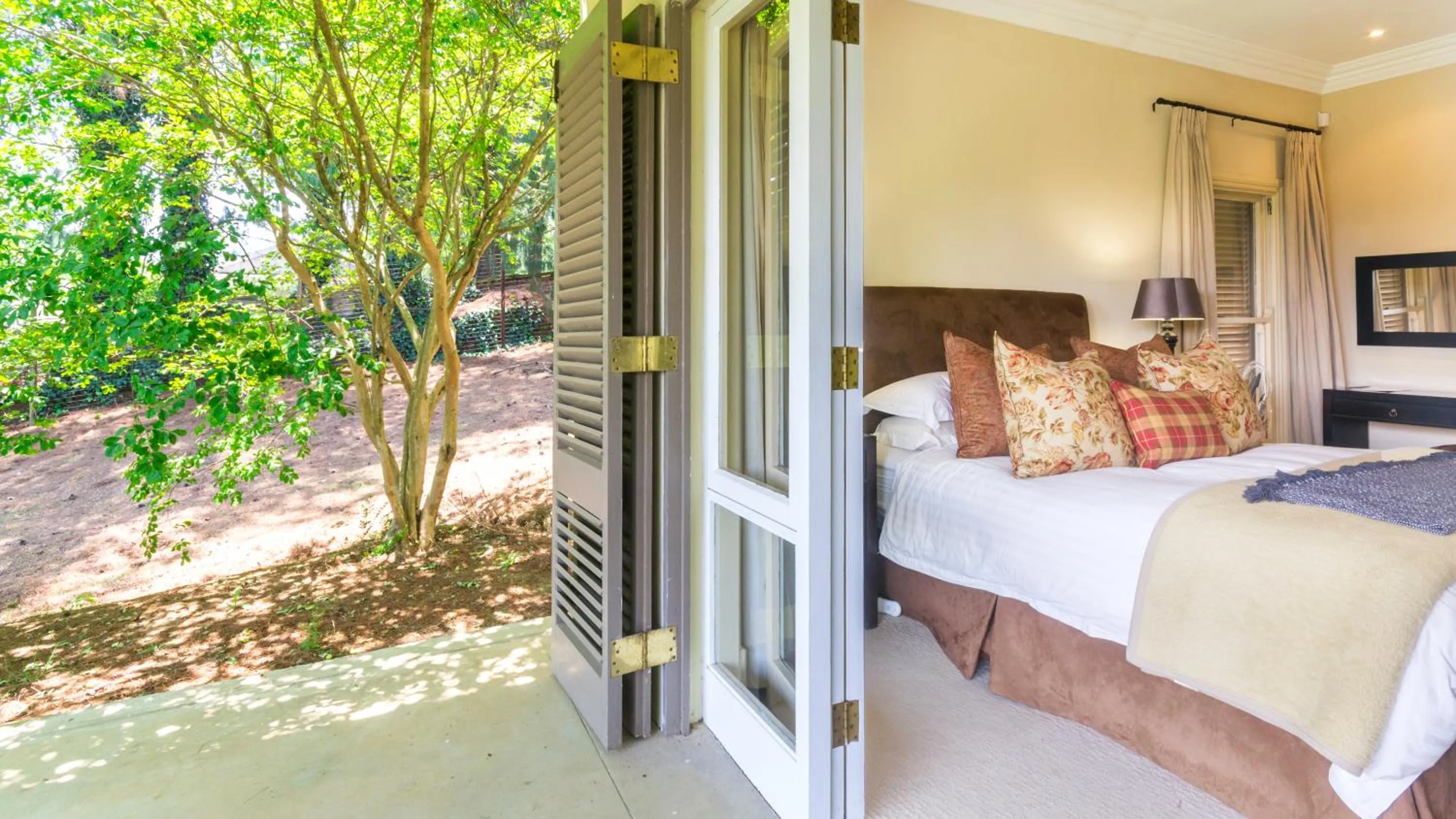 Bed in Arum Hill Lodge