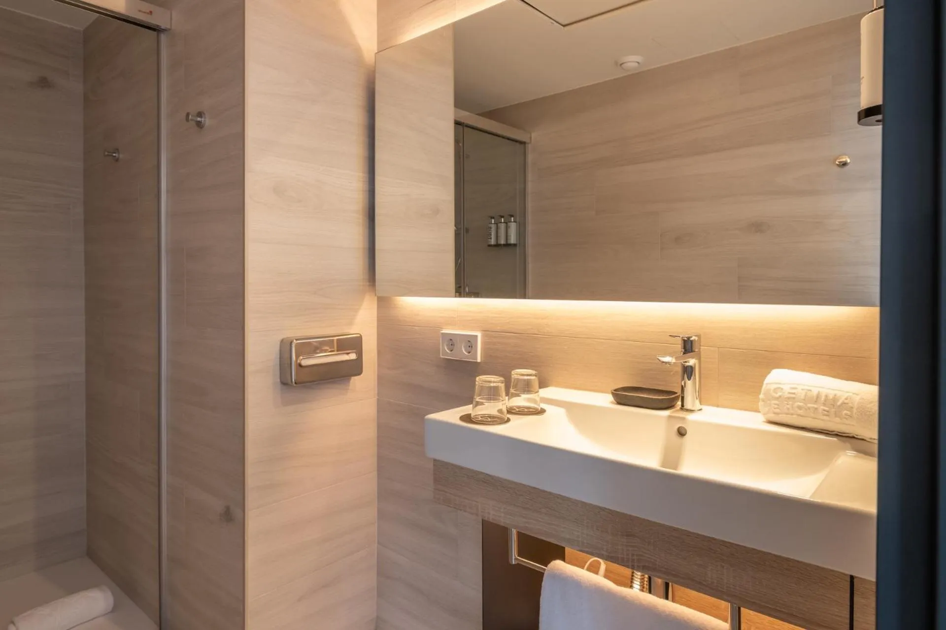 Bathroom in Hotel Cetina Cabo de Palos Puerto