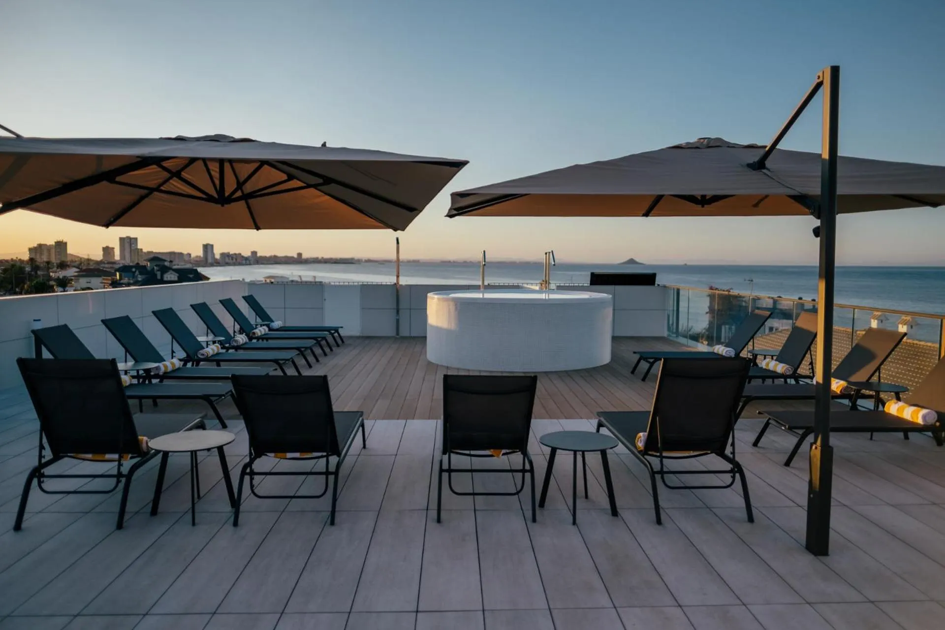 Day in Hotel Cetina Cabo de Palos Puerto