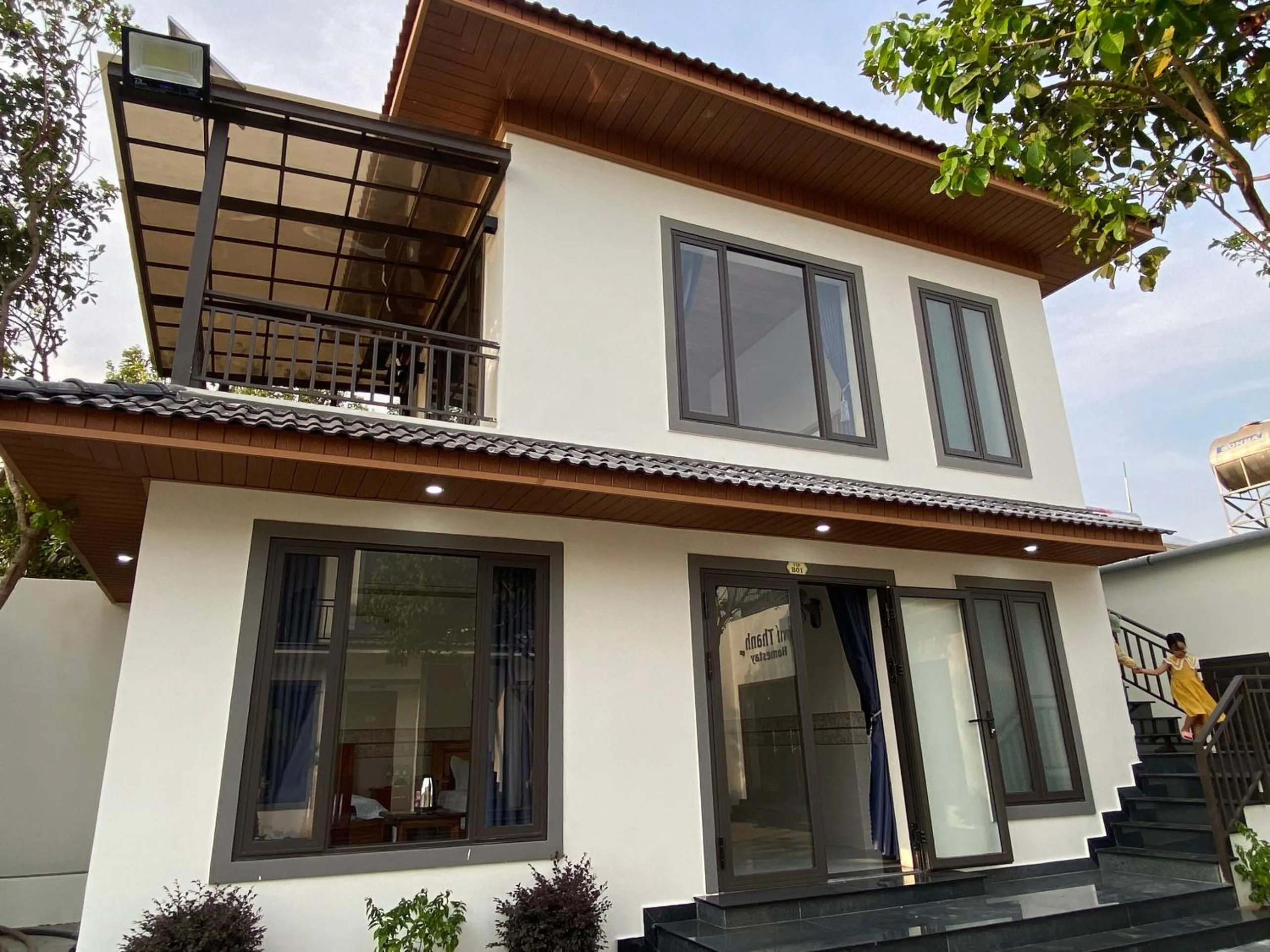 Property building in Chí Thanh Homestay