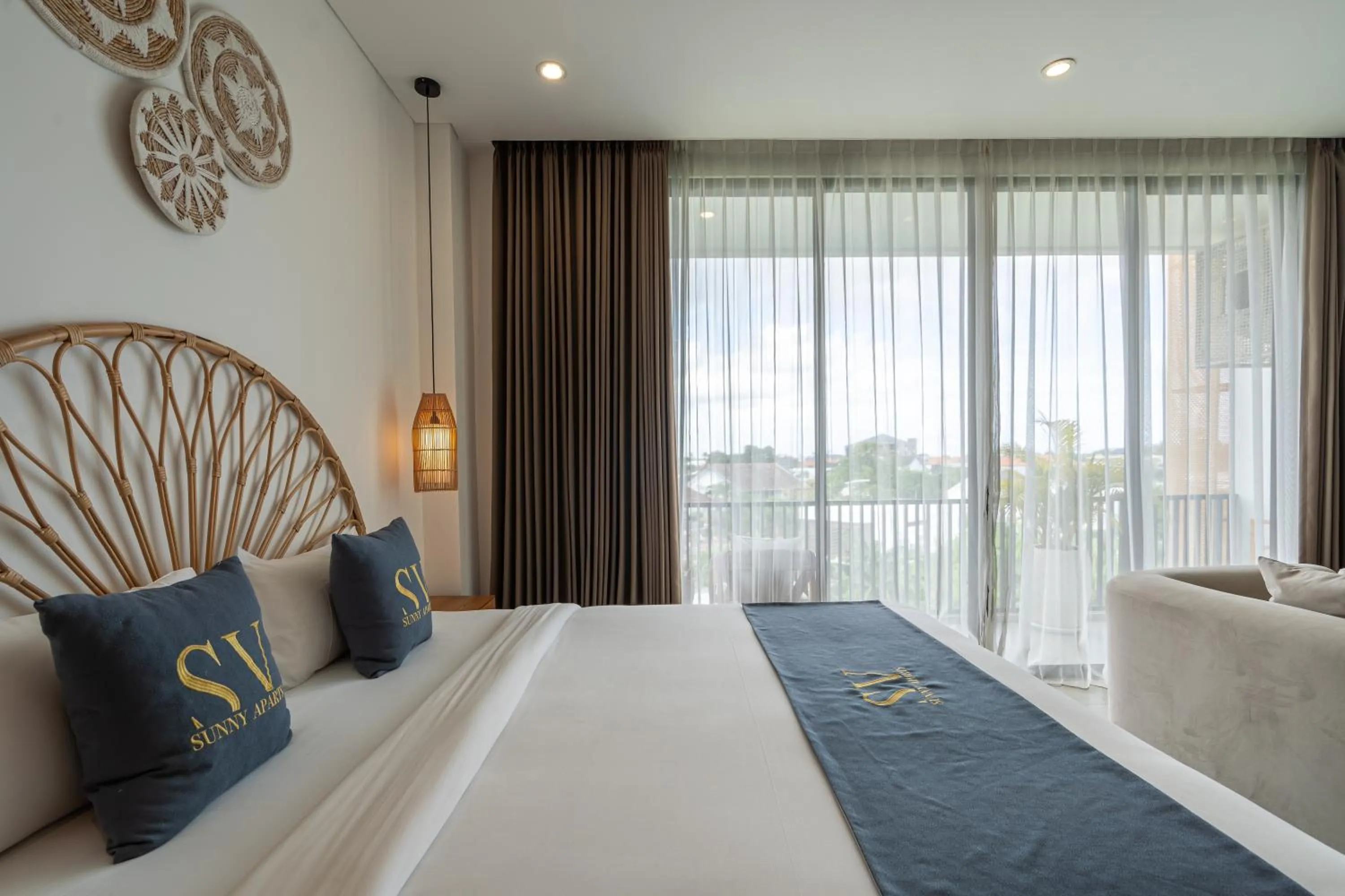 Bedroom, Bed in Sunny Aparts 1 by Betterplace