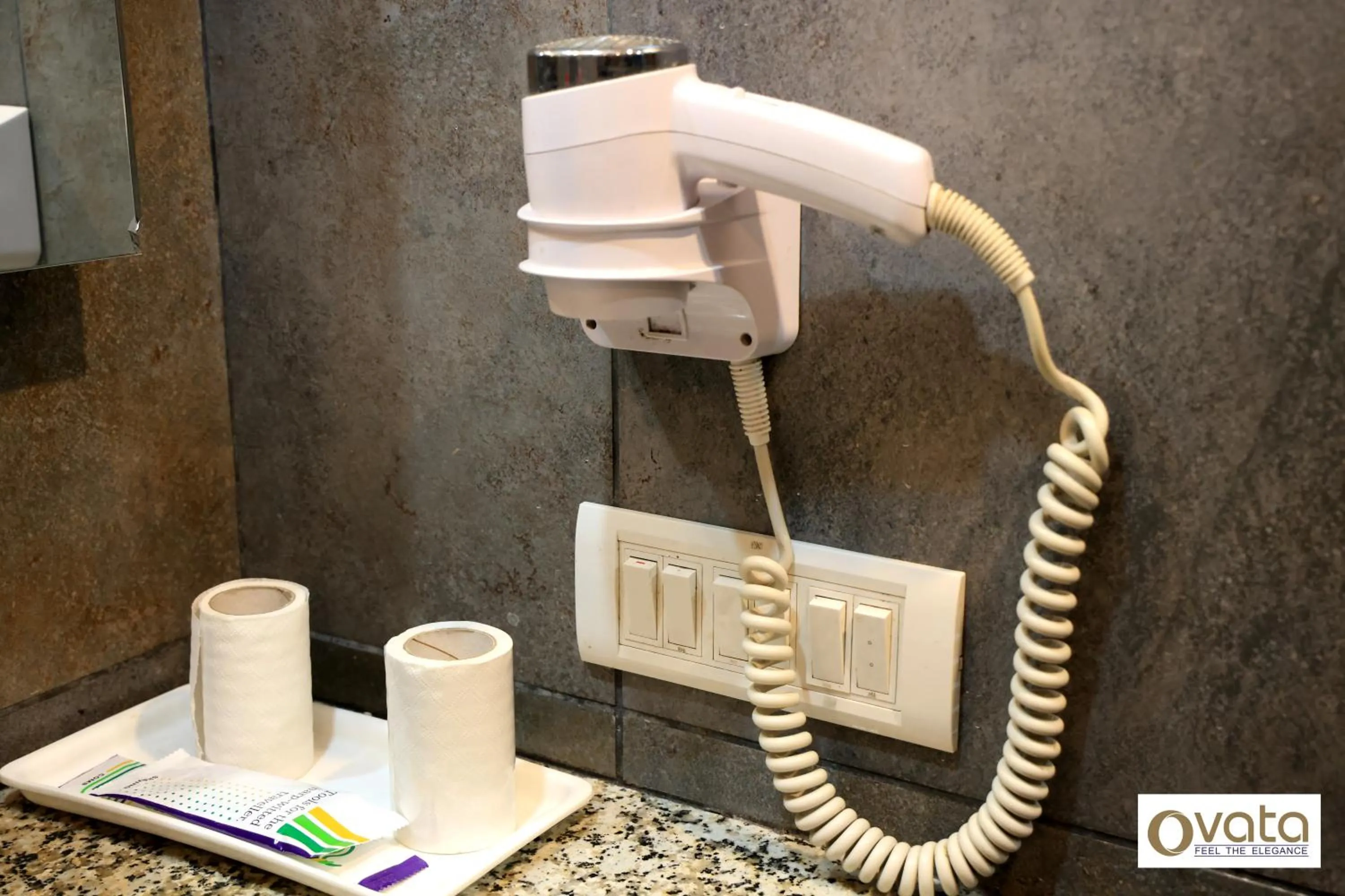 Bathroom in Hotel Himshri Mall Road By Ovata