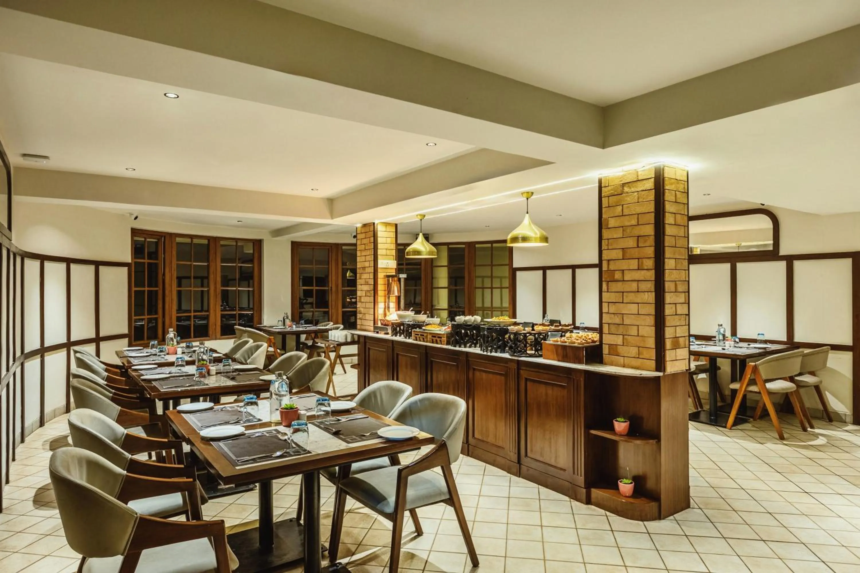 Restaurant/places to eat in Mango Hill Shola Ooty