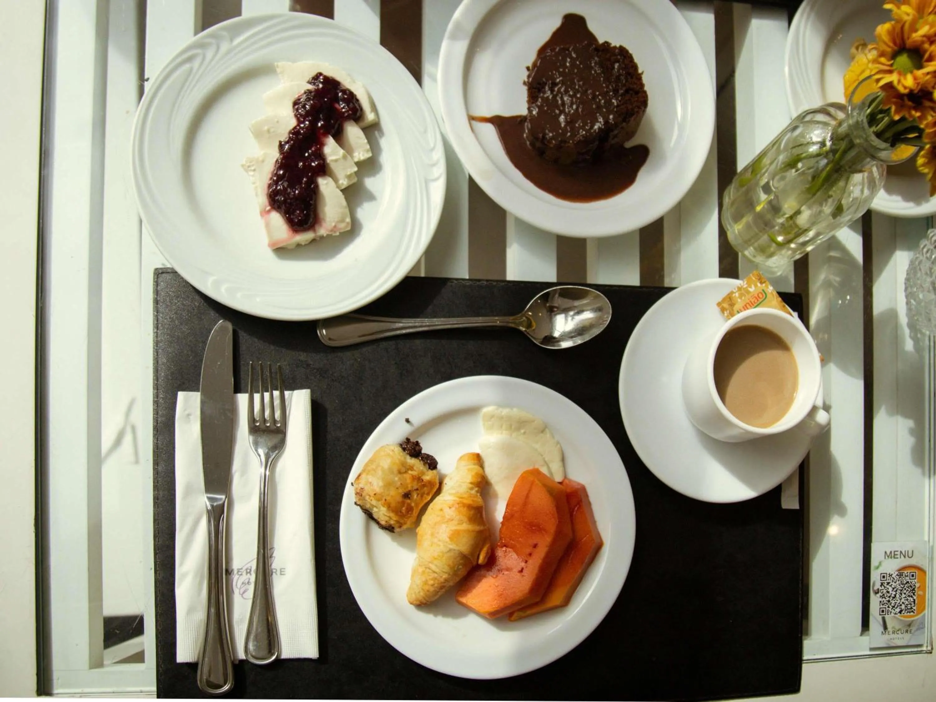 Restaurant/places to eat in Mercure Sao Paulo Jardins