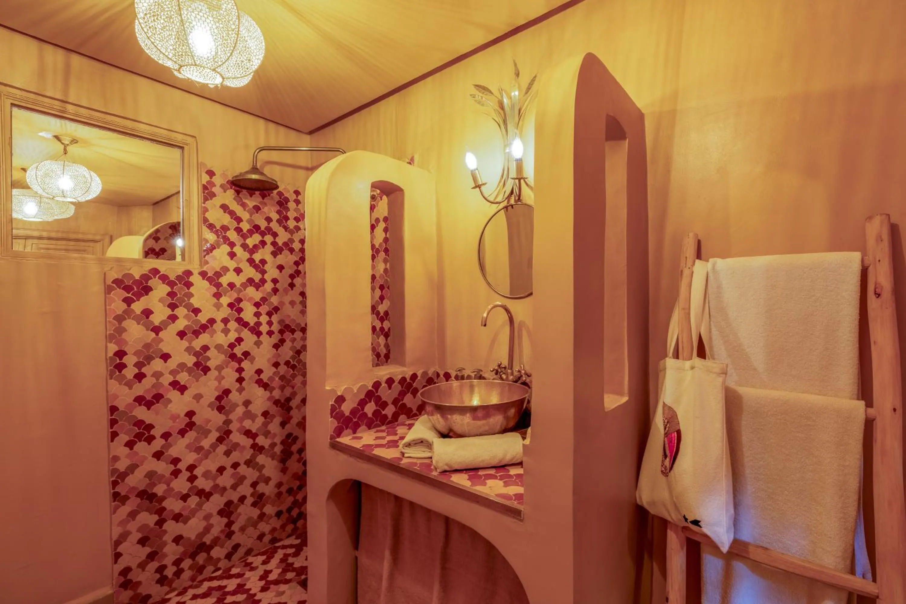 Shower in Riad & Spa Stella Cadente Marrakech