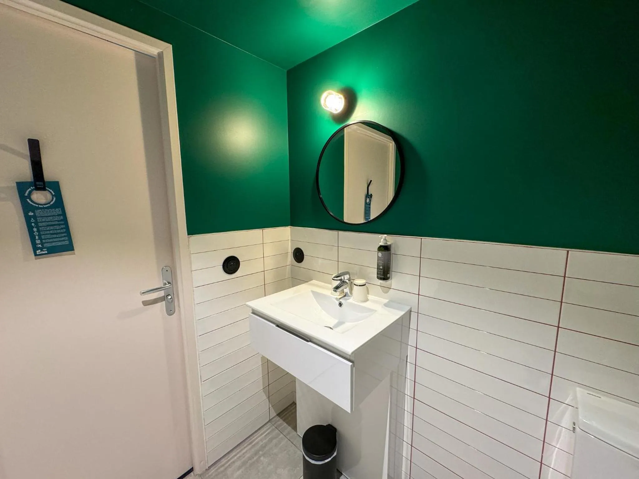 Bathroom in All Suites Appart Hôtel et Hôtel - Paris 13 - Porte d'Italie