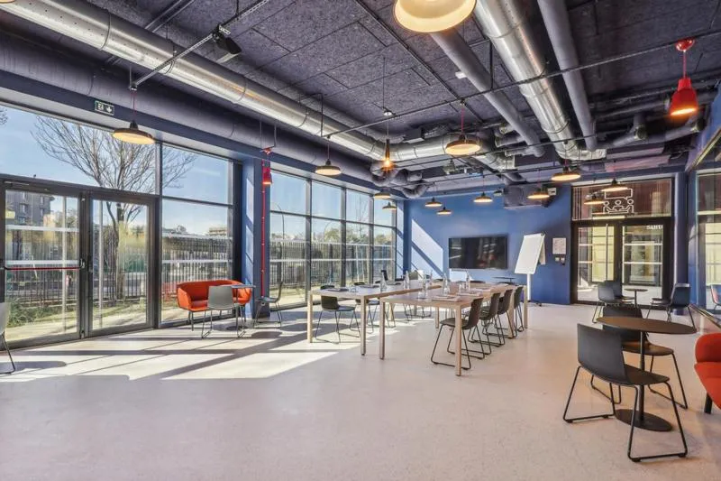 Meeting/conference room in All Suites Appart Hôtel et Hôtel - Paris 13 - Porte d'Italie