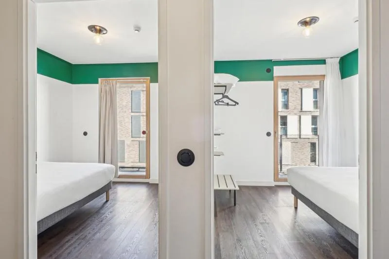 Bed in All Suites Appart Hôtel et Hôtel - Paris 13 - Porte d'Italie