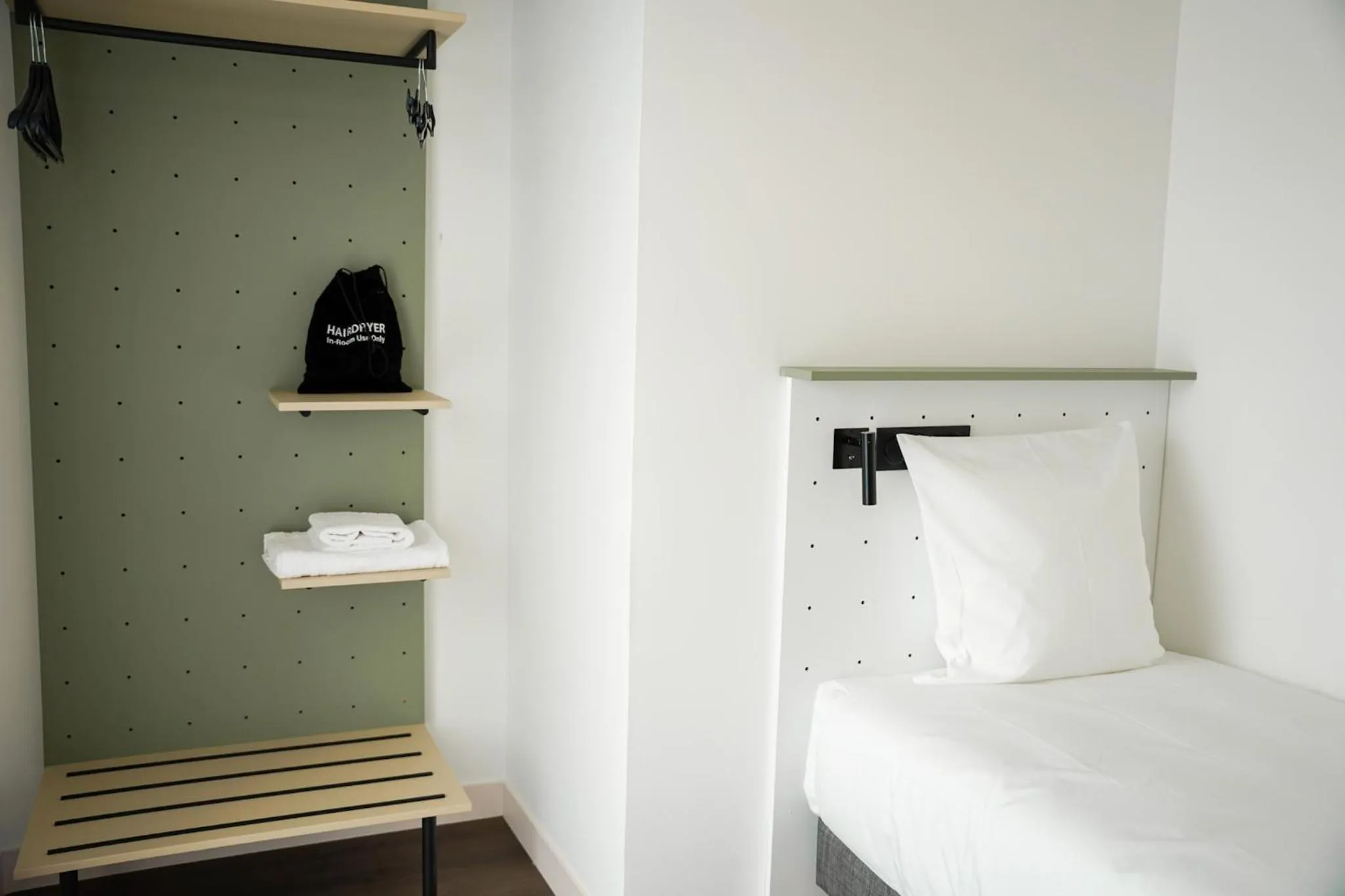 Bed in All Suites Appart Hôtel et Hôtel - Paris 13 - Porte d'Italie