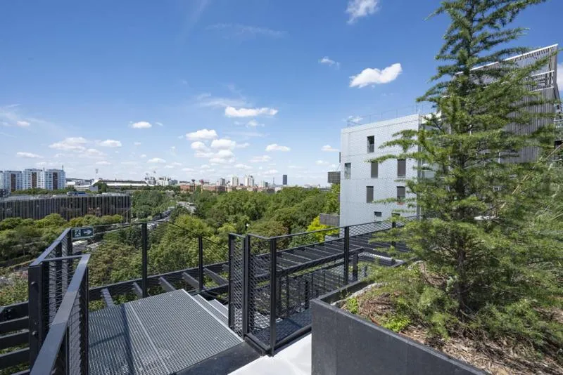 Property building in All Suites Appart Hôtel et Hôtel - Paris 13 - Porte d'Italie