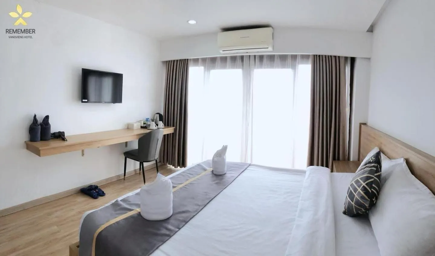 Bed in Remember Vangvieng Hotel