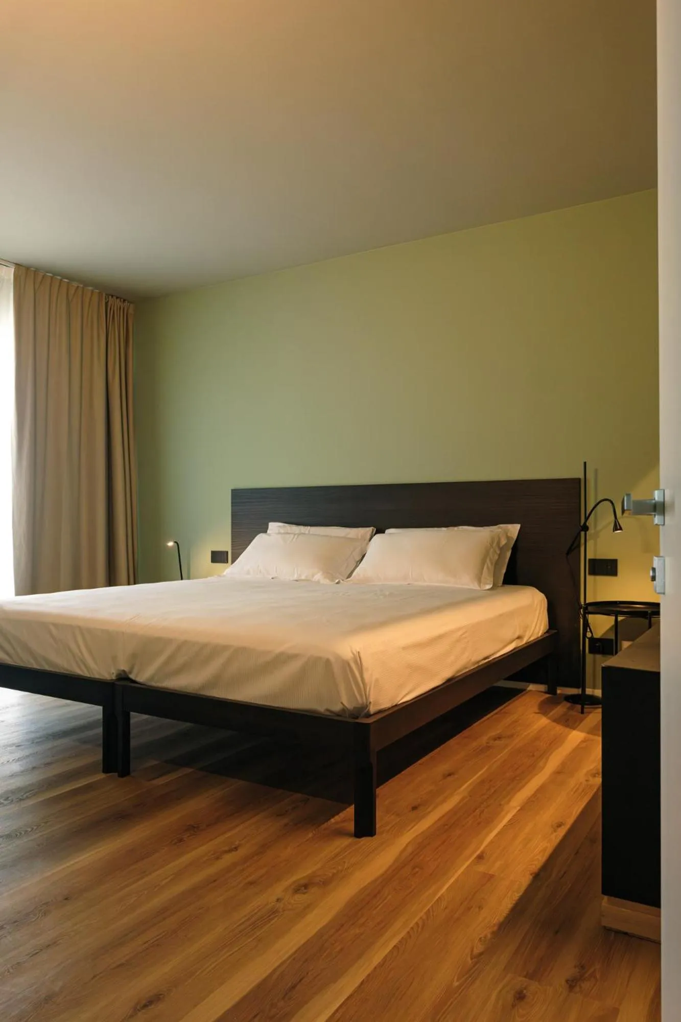 Bedroom, Bed in Camoma Aparthotel - Suites Apartments