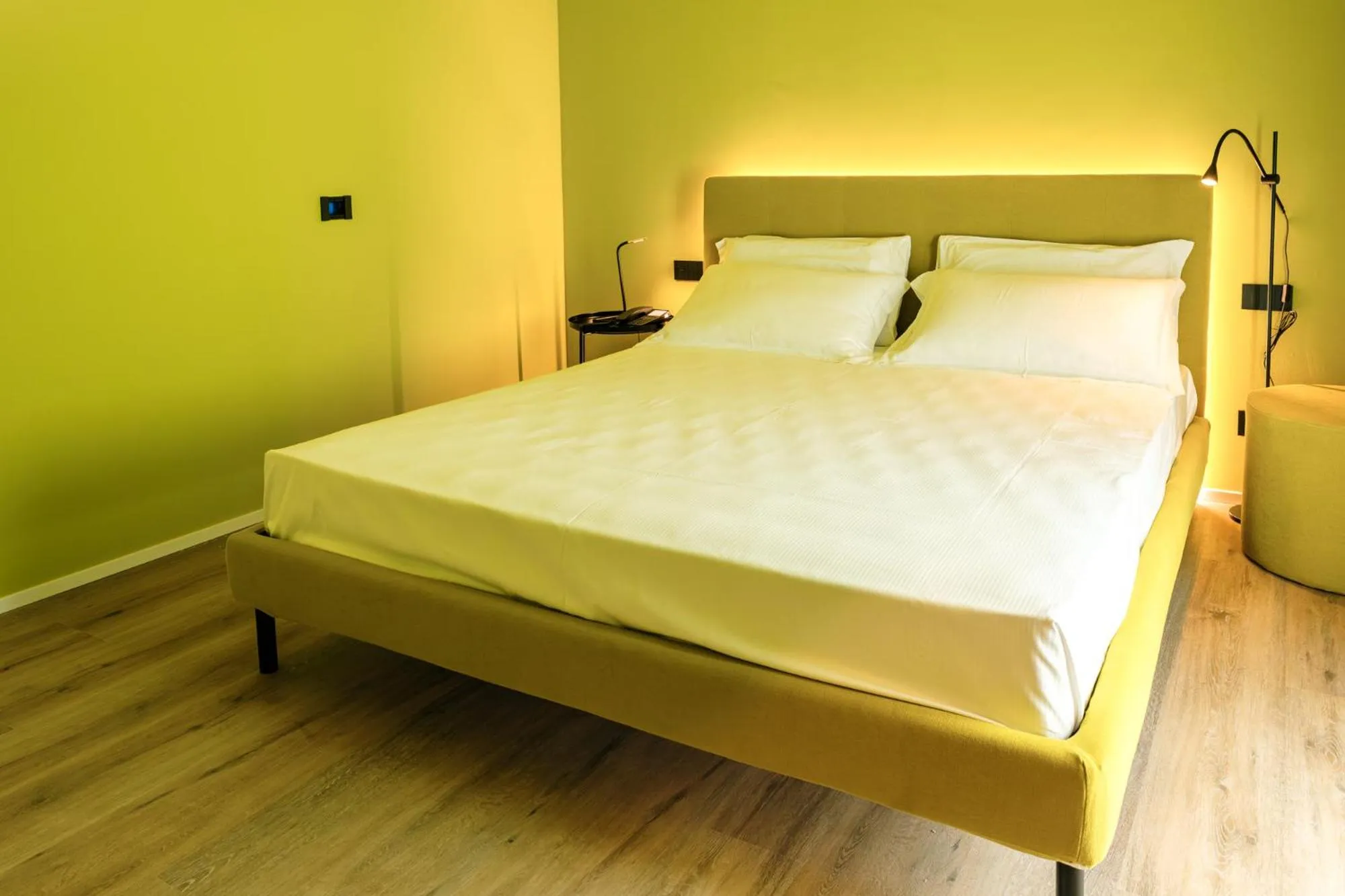Bedroom, Bed in Camoma Aparthotel - Suites Apartments