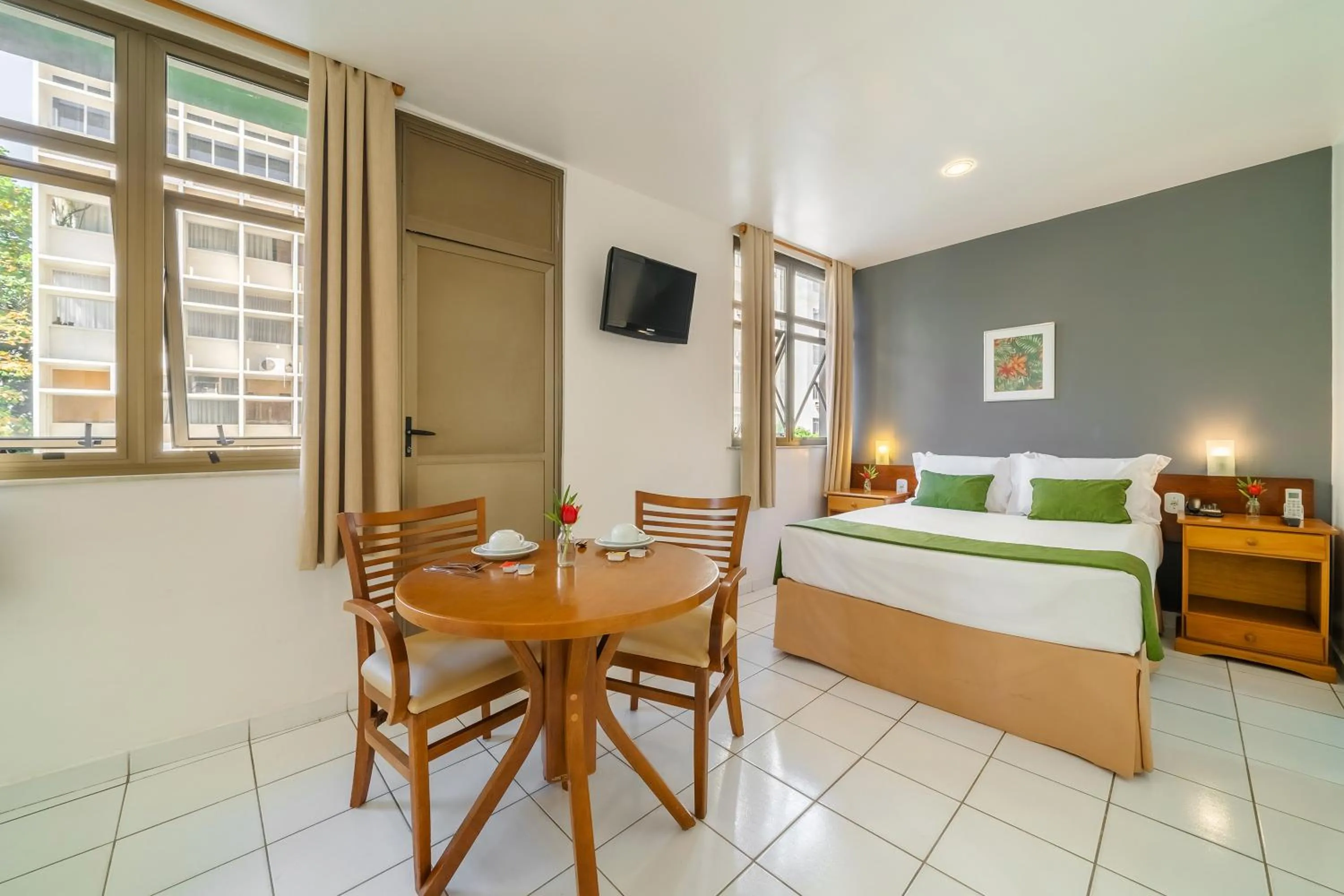 Photo of the whole room, Bed in Infinity Copacabana