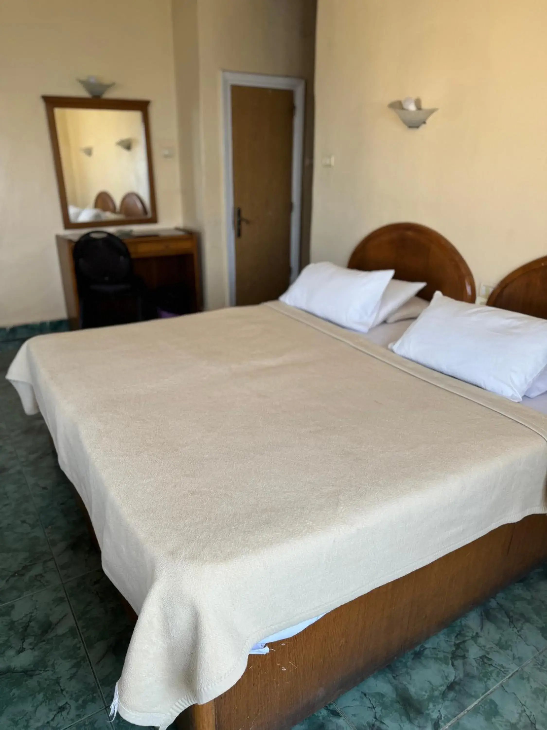 Triple Room with Sea View in Semiramis hotel Triple Room with Sea View in Semiramis hotel