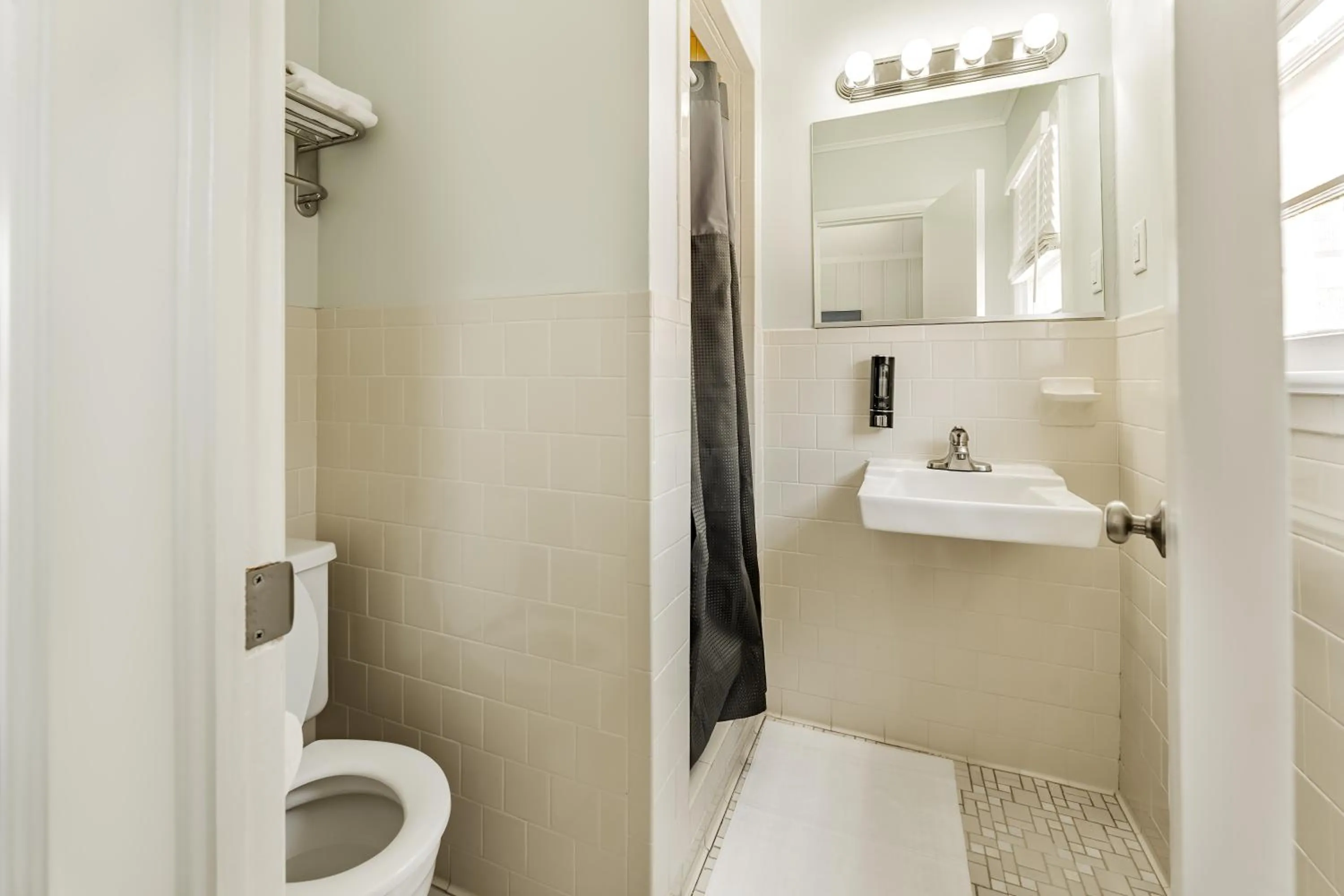 Mia's Boutique Hotel