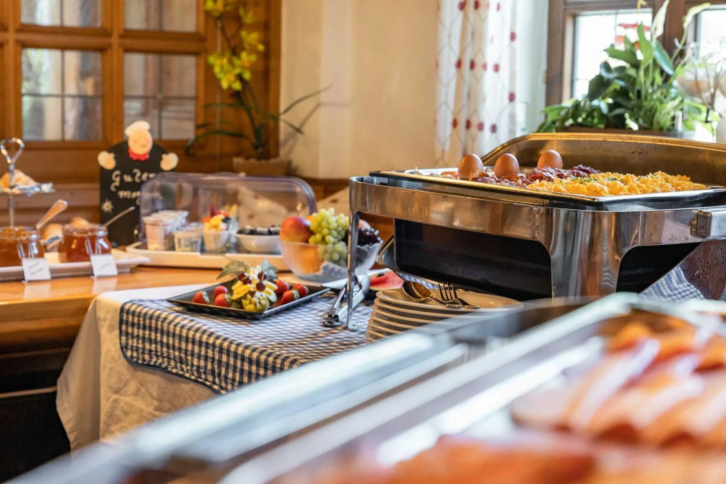 Buffet breakfast in Landgasthof zum Erdinger Weissbräu