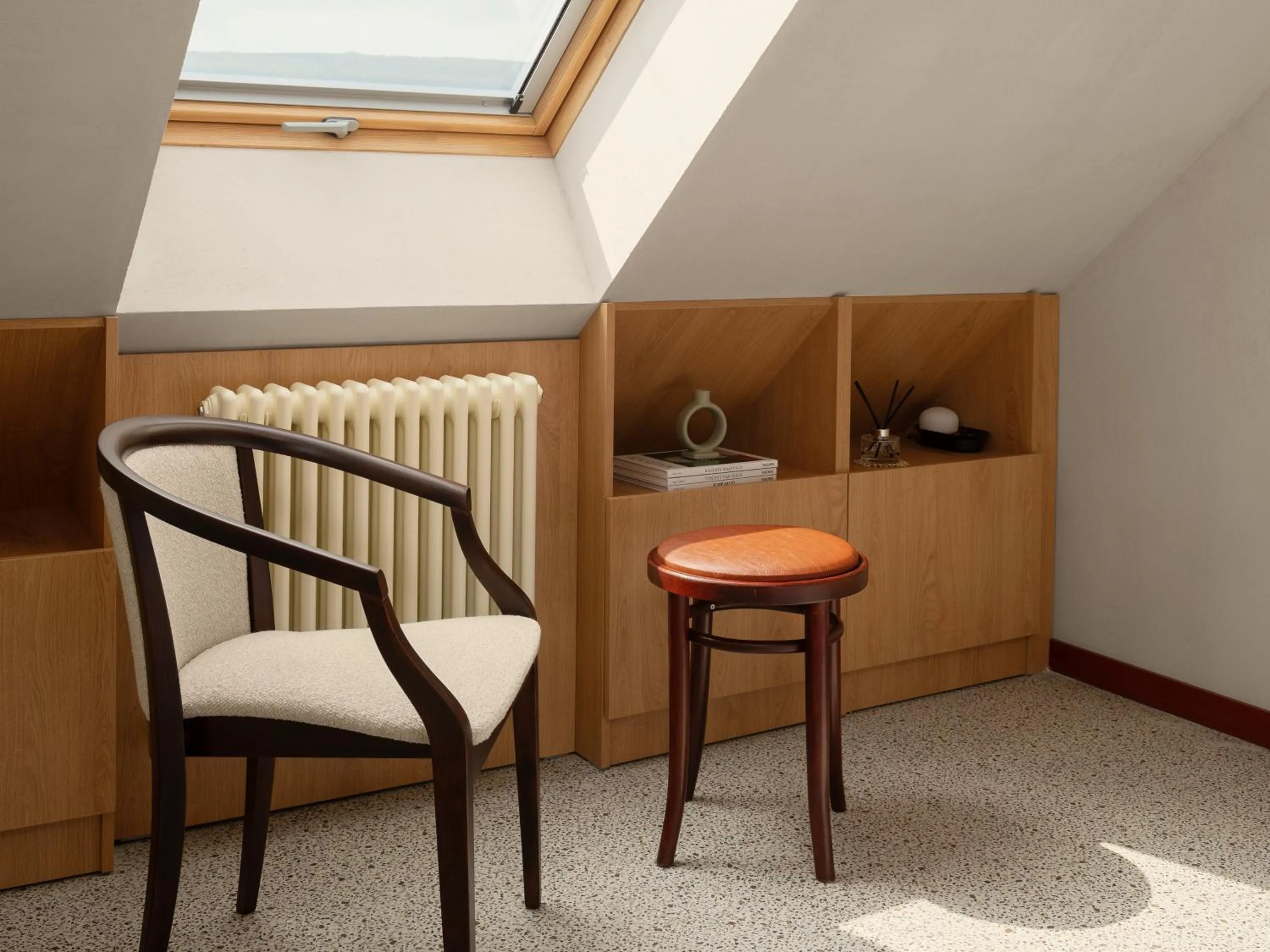 Seating area in Apart-In Georgia