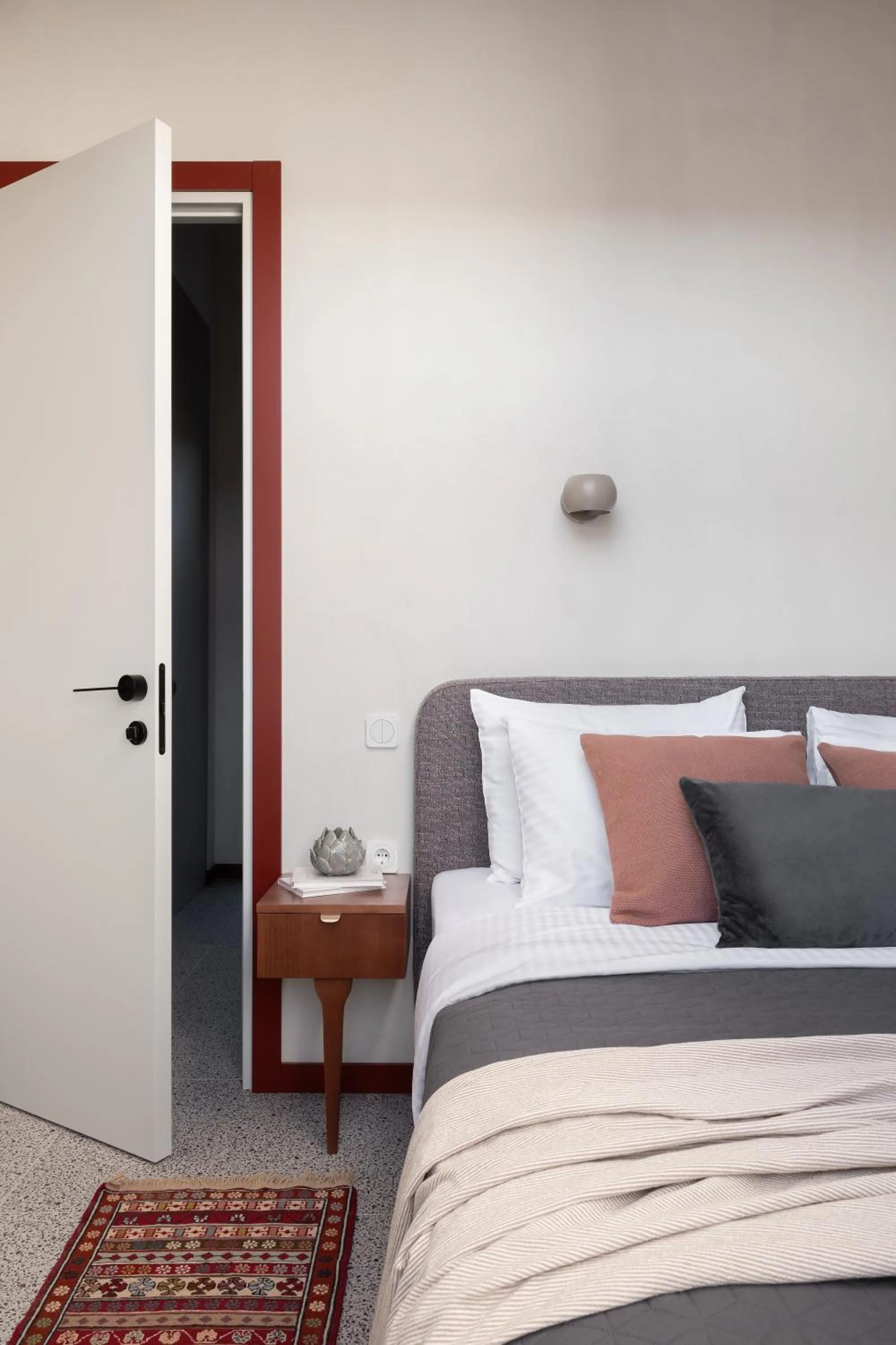 Property building, Bed in Apart-In Georgia