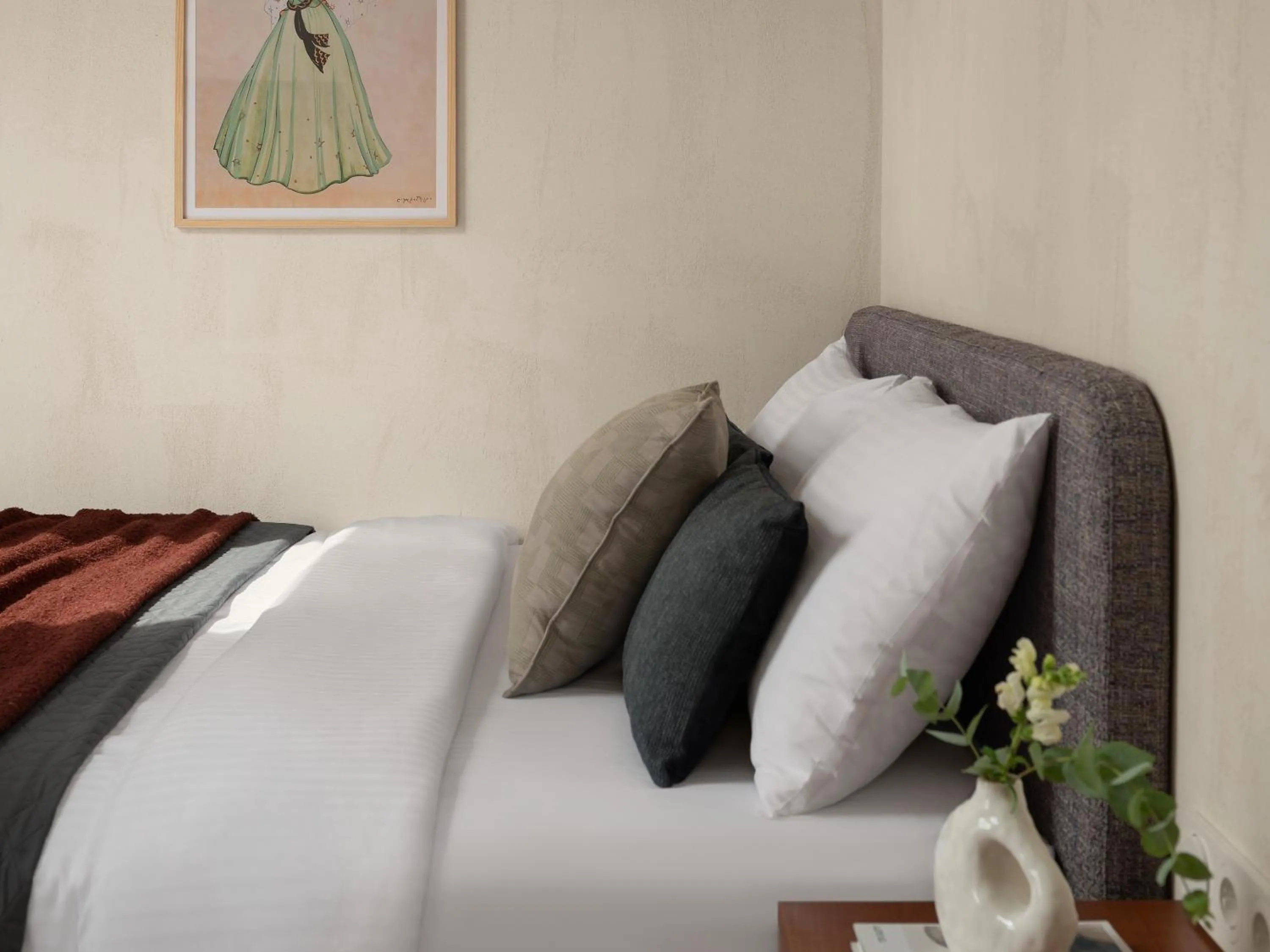 Bed in Apart-In Georgia