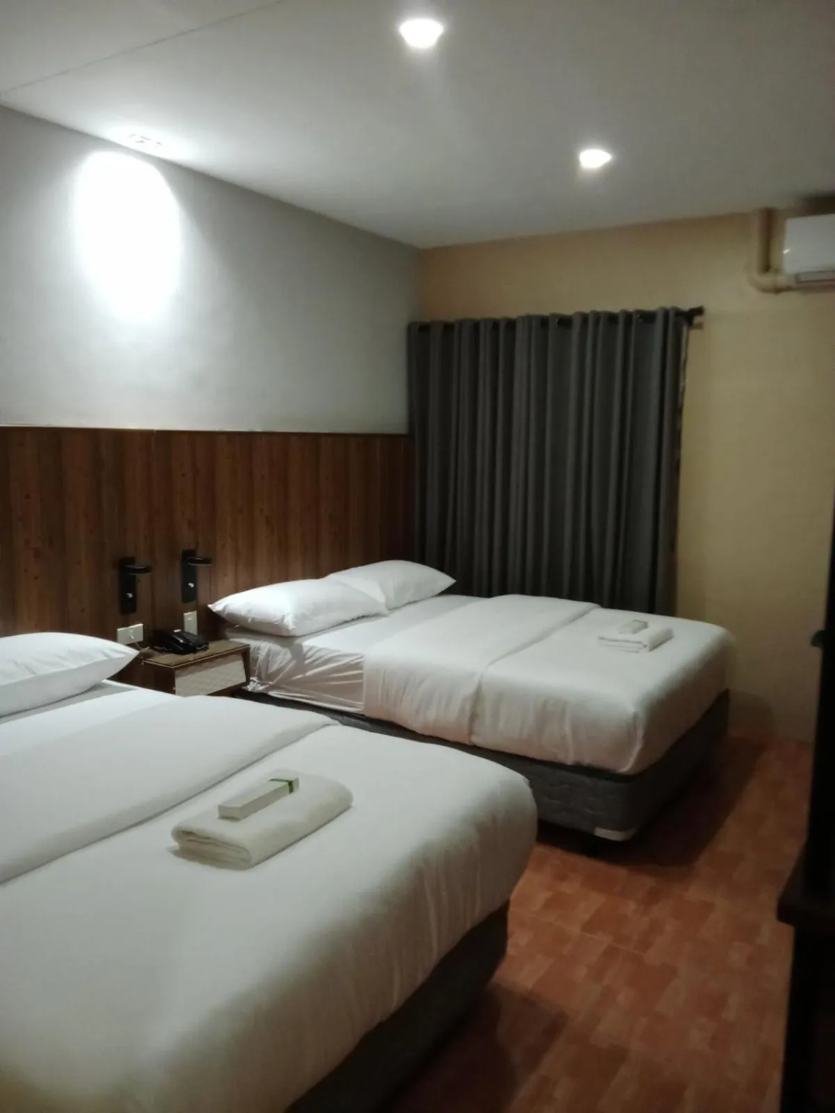 Bed in Cebu Pensione Plaza