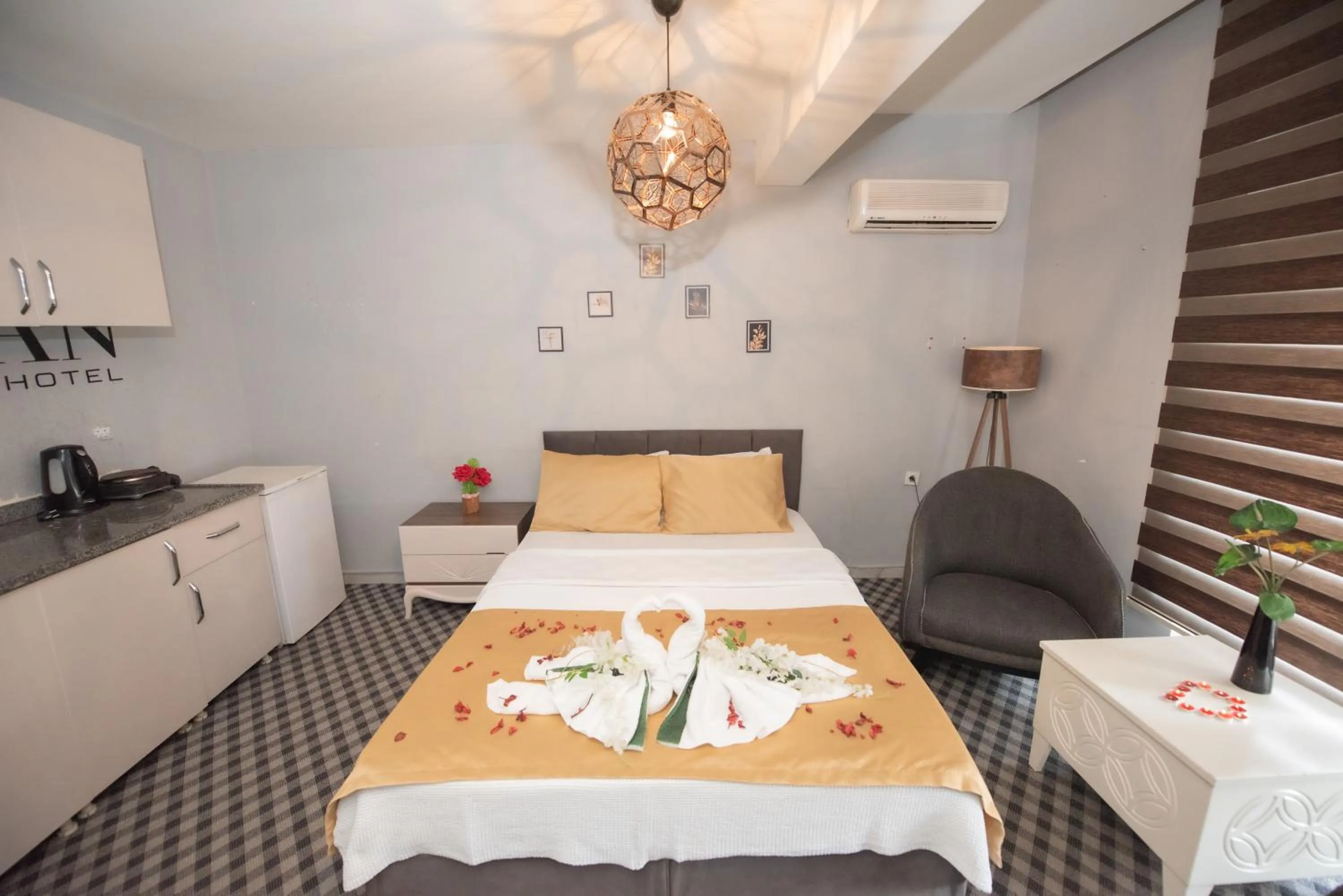 Bedroom in Palvan Hotel