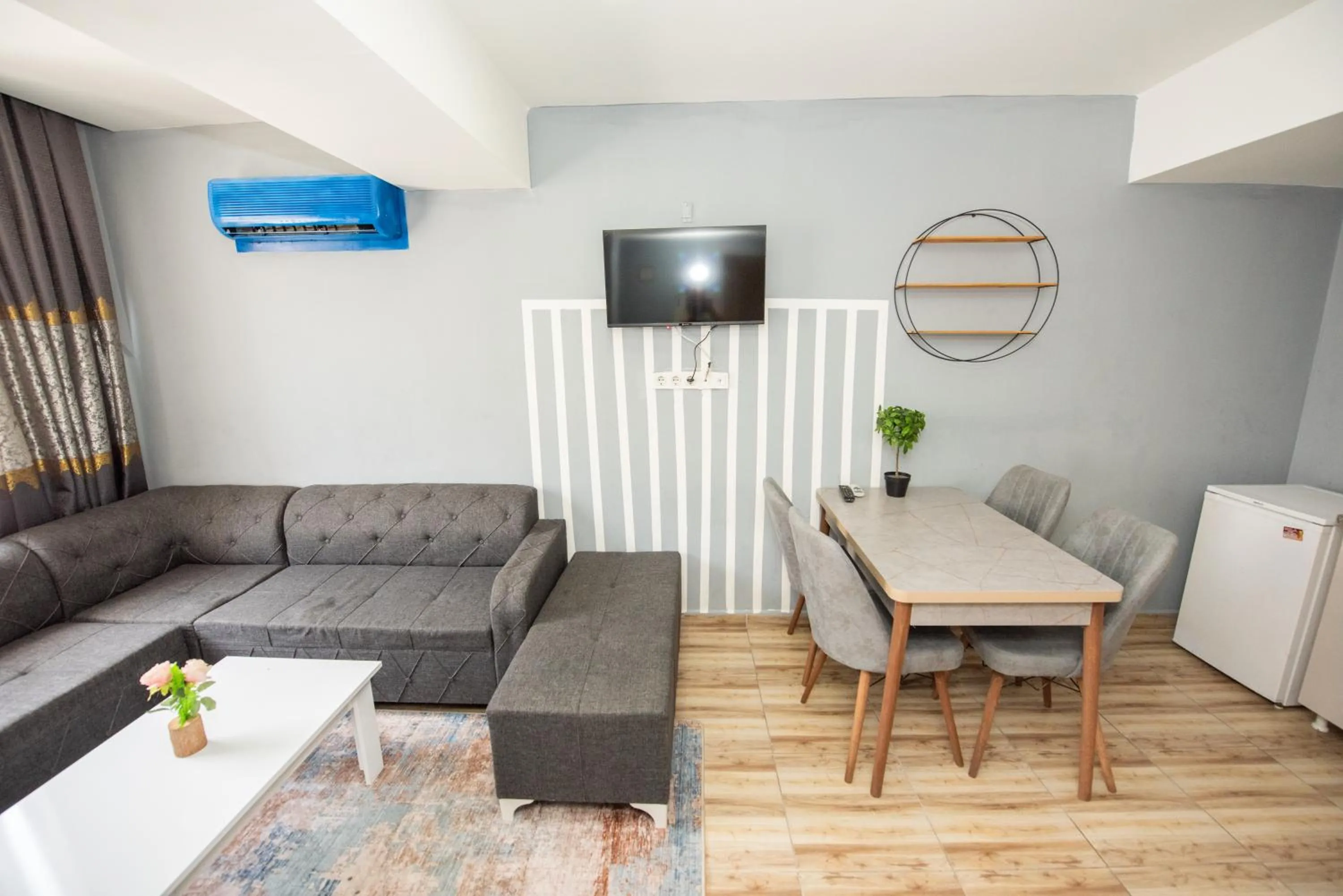 Dining area, Seating Area in Palvan Hotel