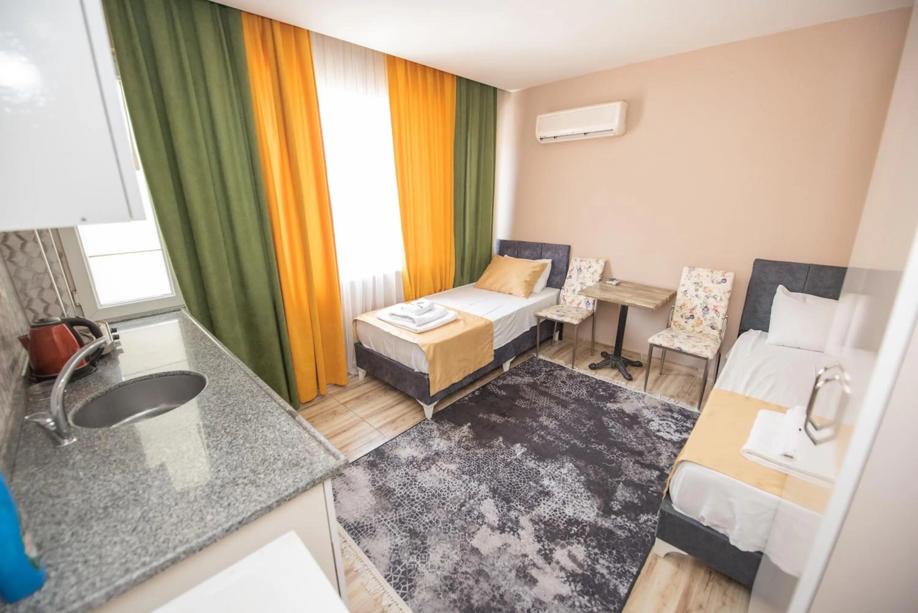 Photo of the whole room in Palvan Hotel