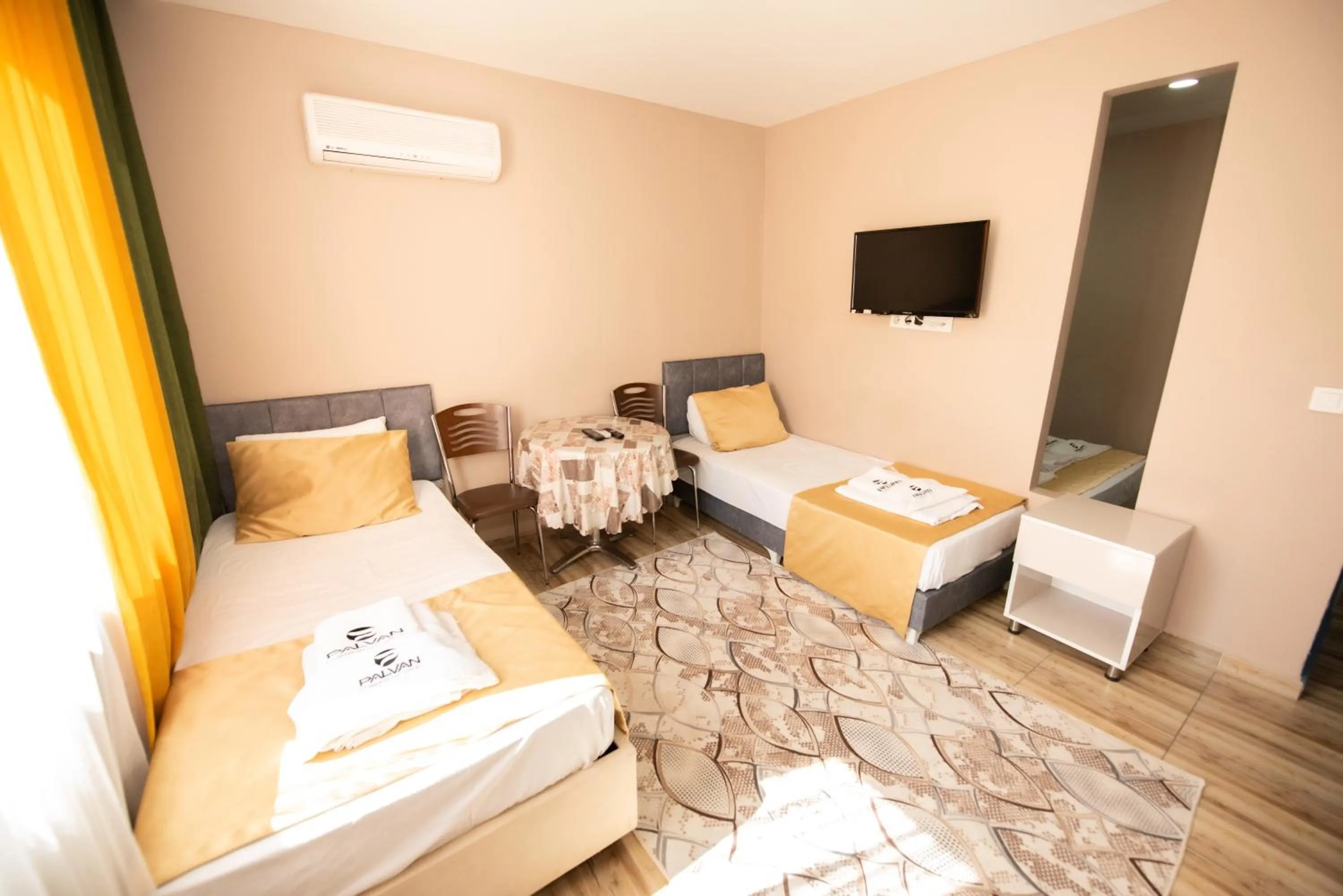 Photo of the whole room in Palvan Hotel