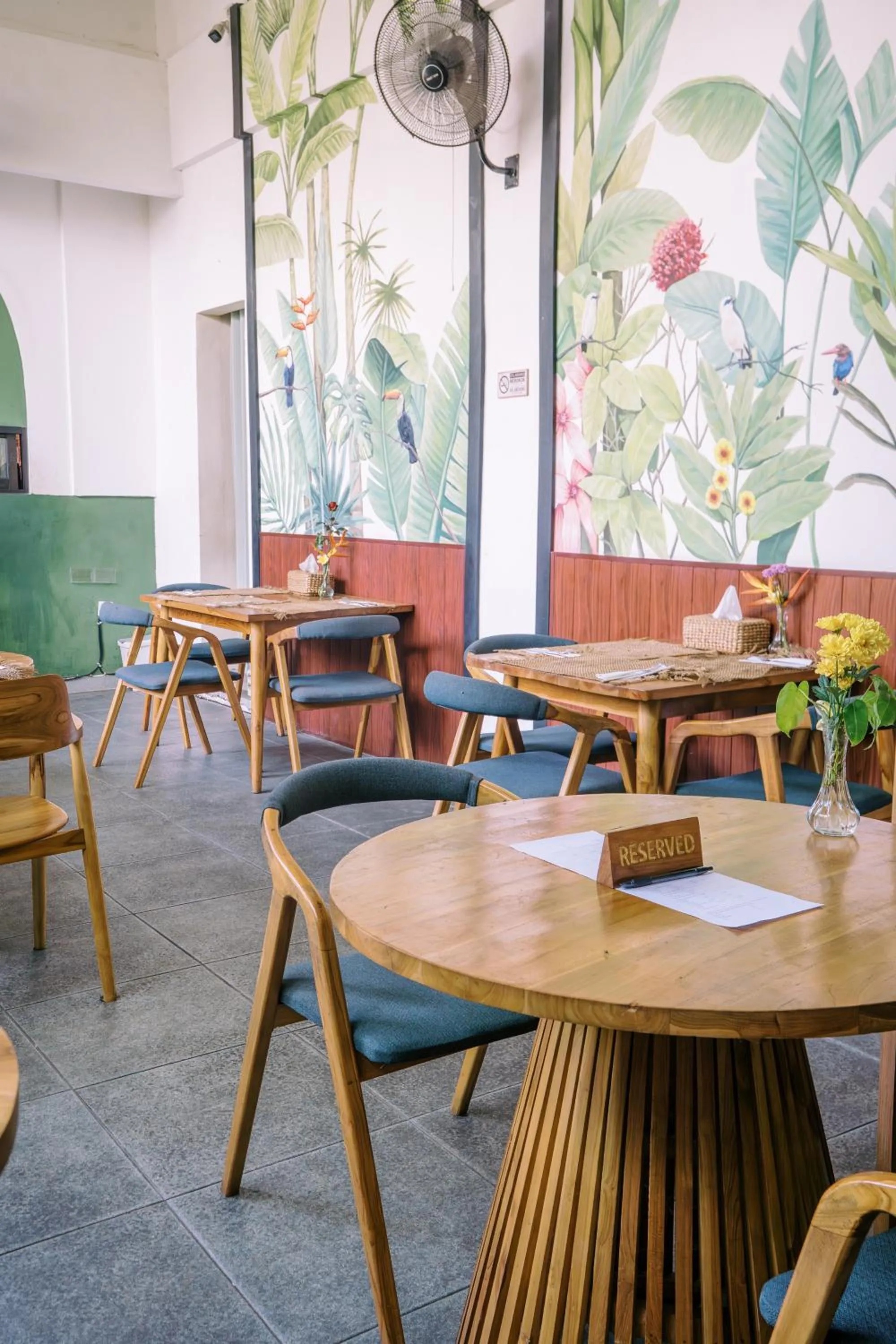 Restaurant/places to eat in Abian Klumpu Villa & Spa Sanur Bali