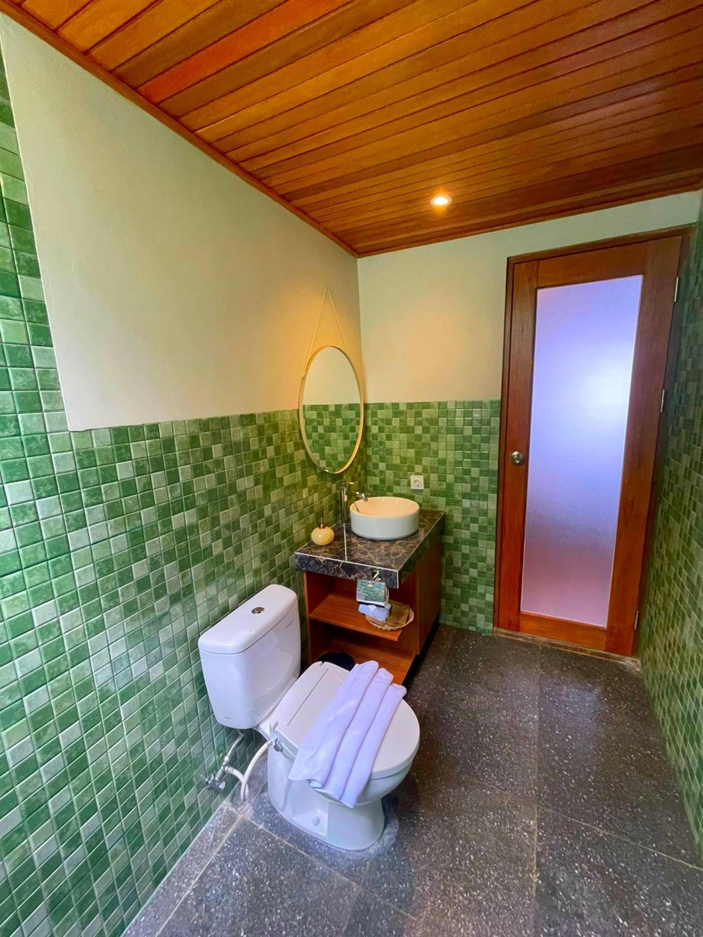 Toilet in Abian Klumpu Villa & Spa Sanur Bali