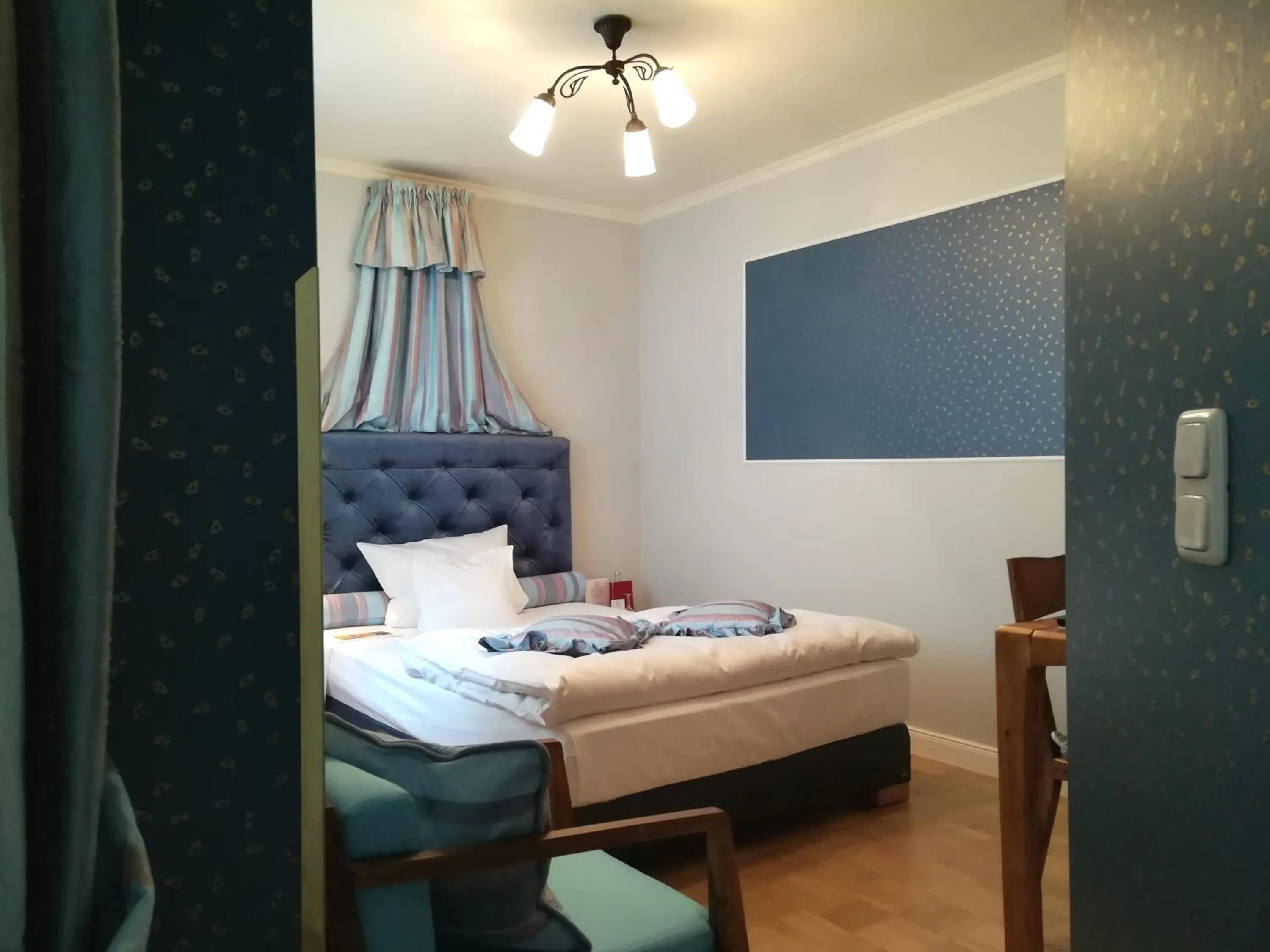 Photo of the whole room, Bed in Hotel Goldener Anker