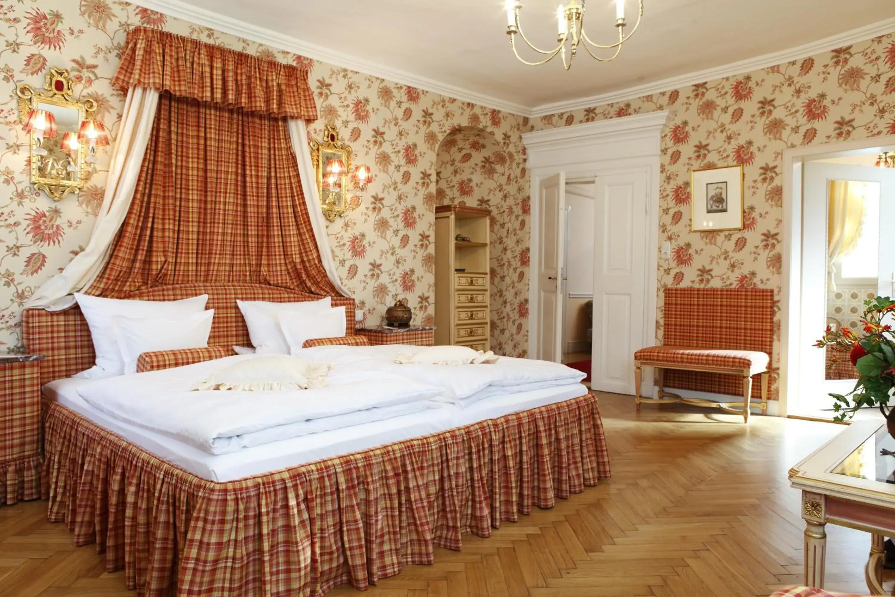 Junior Suite in Hotel Goldener Anker Junior Suite in Hotel Goldener Anker